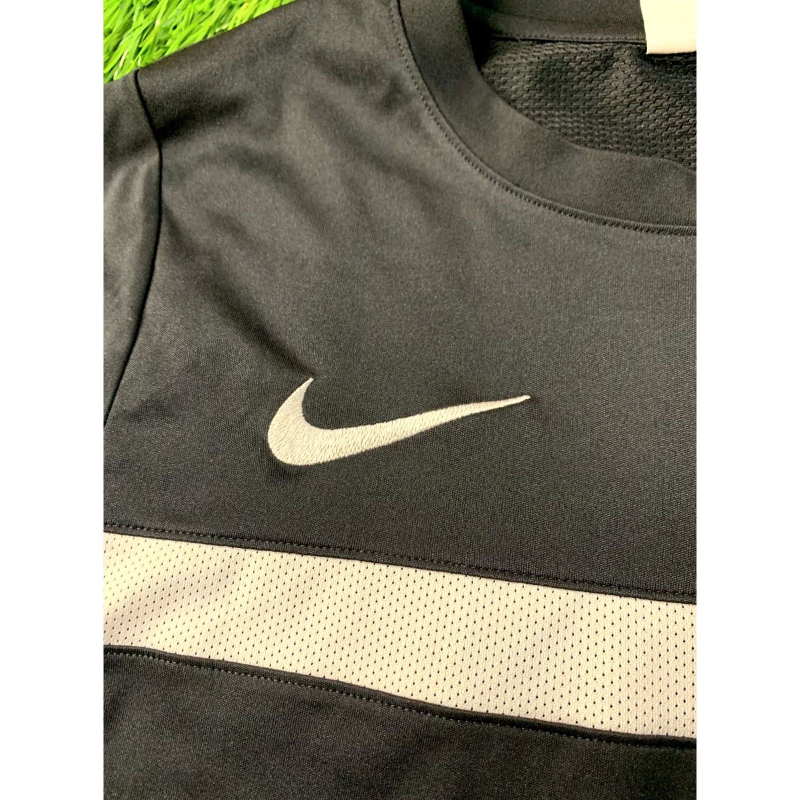 Nike Nike Dri-FIT Shirt Men 2016 Academy Football Jersey Tee Size S Black and White Nike Dri-FIT 2016 Soccer Shirt Mens Size US S / EU 44-46 / 1 - 3 Thumbnail