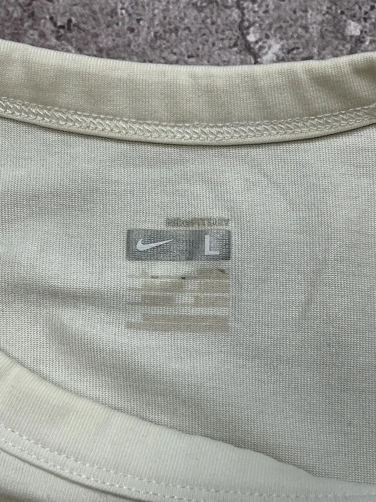 Nike Nike Vintage Y2K Drill Sleeveless T-shirt Size US L / EU 52-54 / 3 - 4 Thumbnail