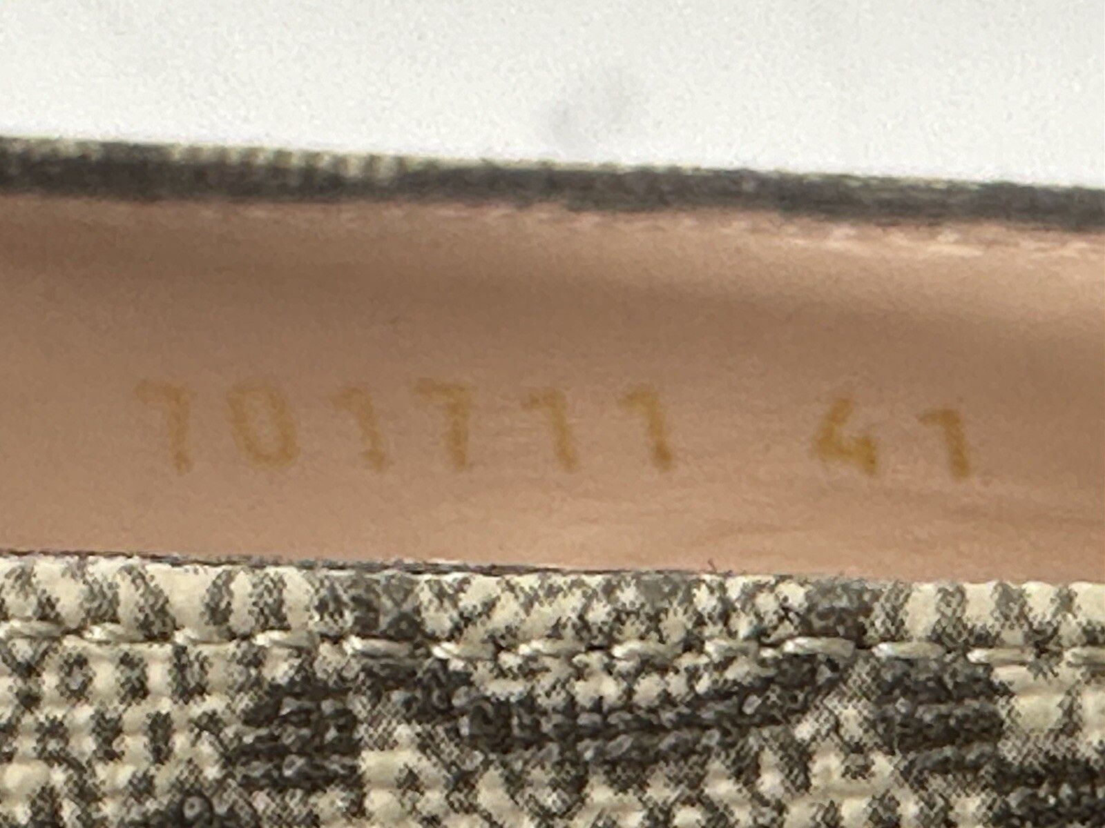 Gucci New Gucci Blonde Size-IT-41/US-11 Size US 11 / IT 41 - 13 Thumbnail