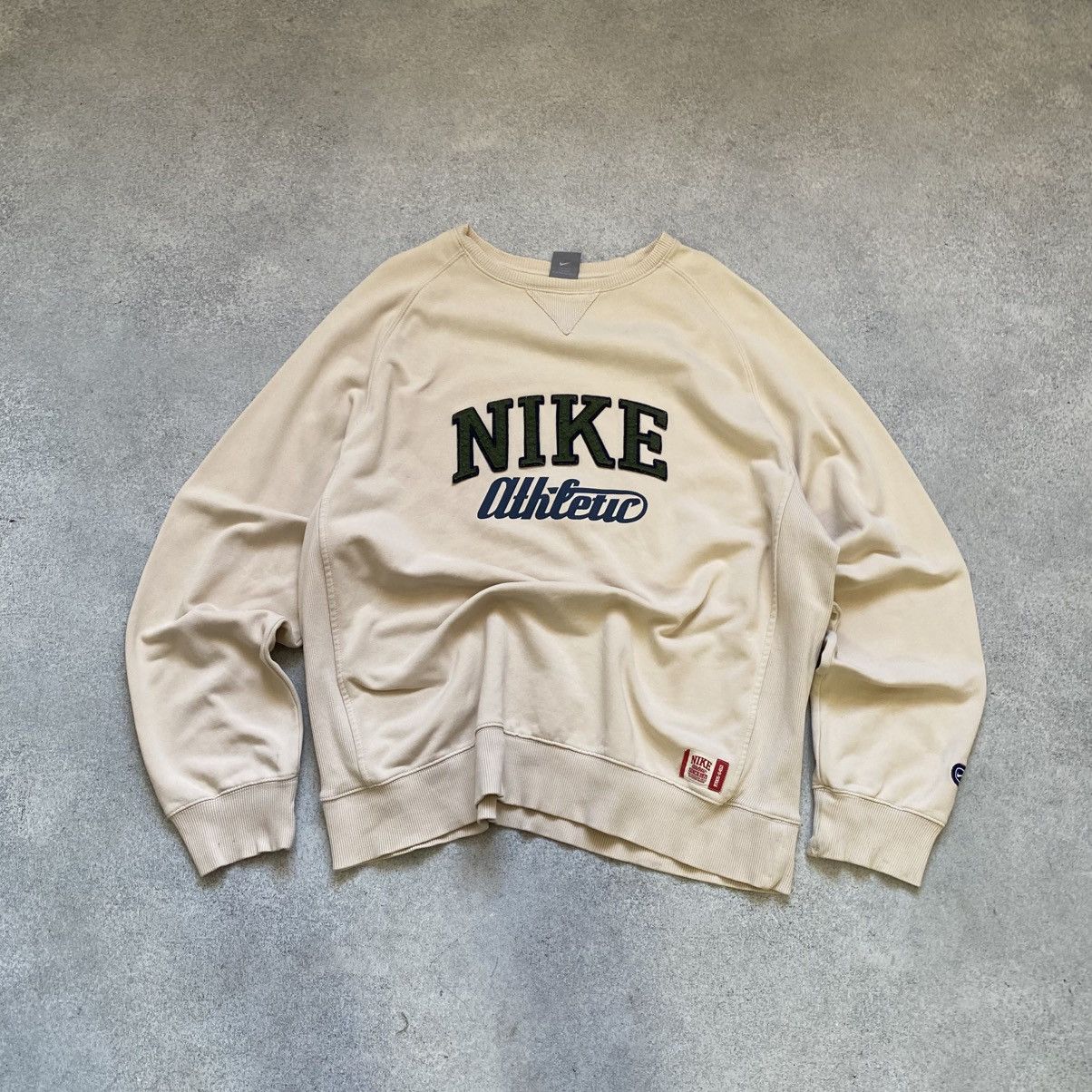 Nike Vintage 00s Nike sweatshirt big logo rare Size US XL / EU 56 / 4 - 1 Thumbnail