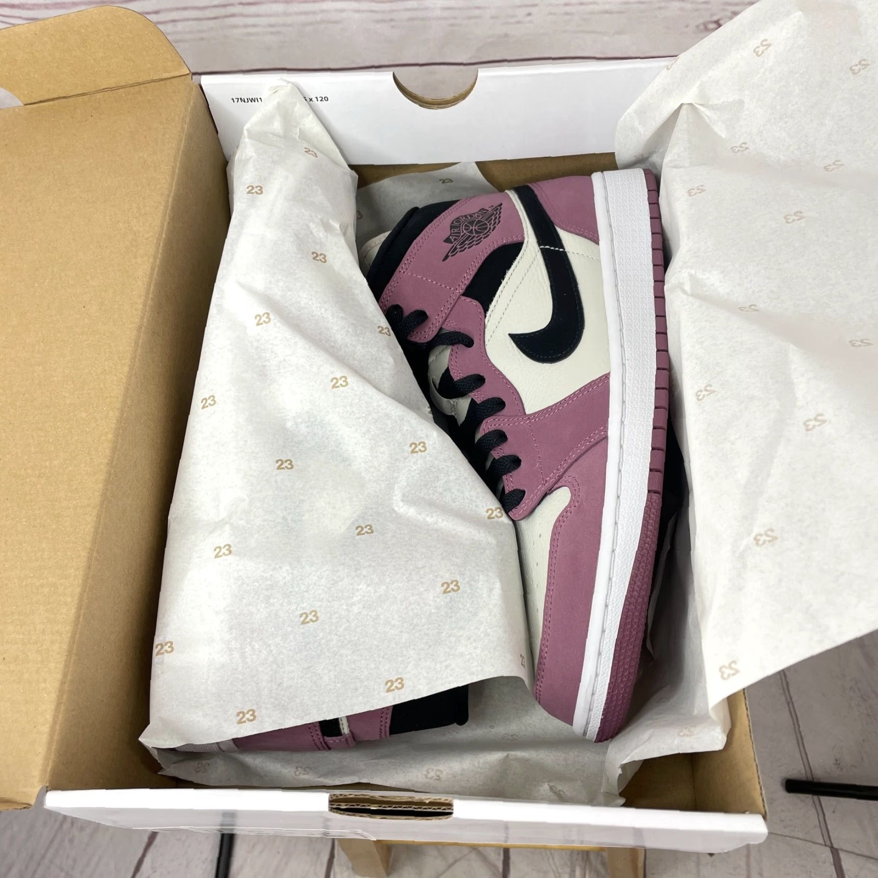 Jordan Brand Nike Air Jordan 1 Women's Mid SE Light Mulberry Black DC7267-500 Size 11 New Size US 9 / IT 39 - 2 Thumbnail