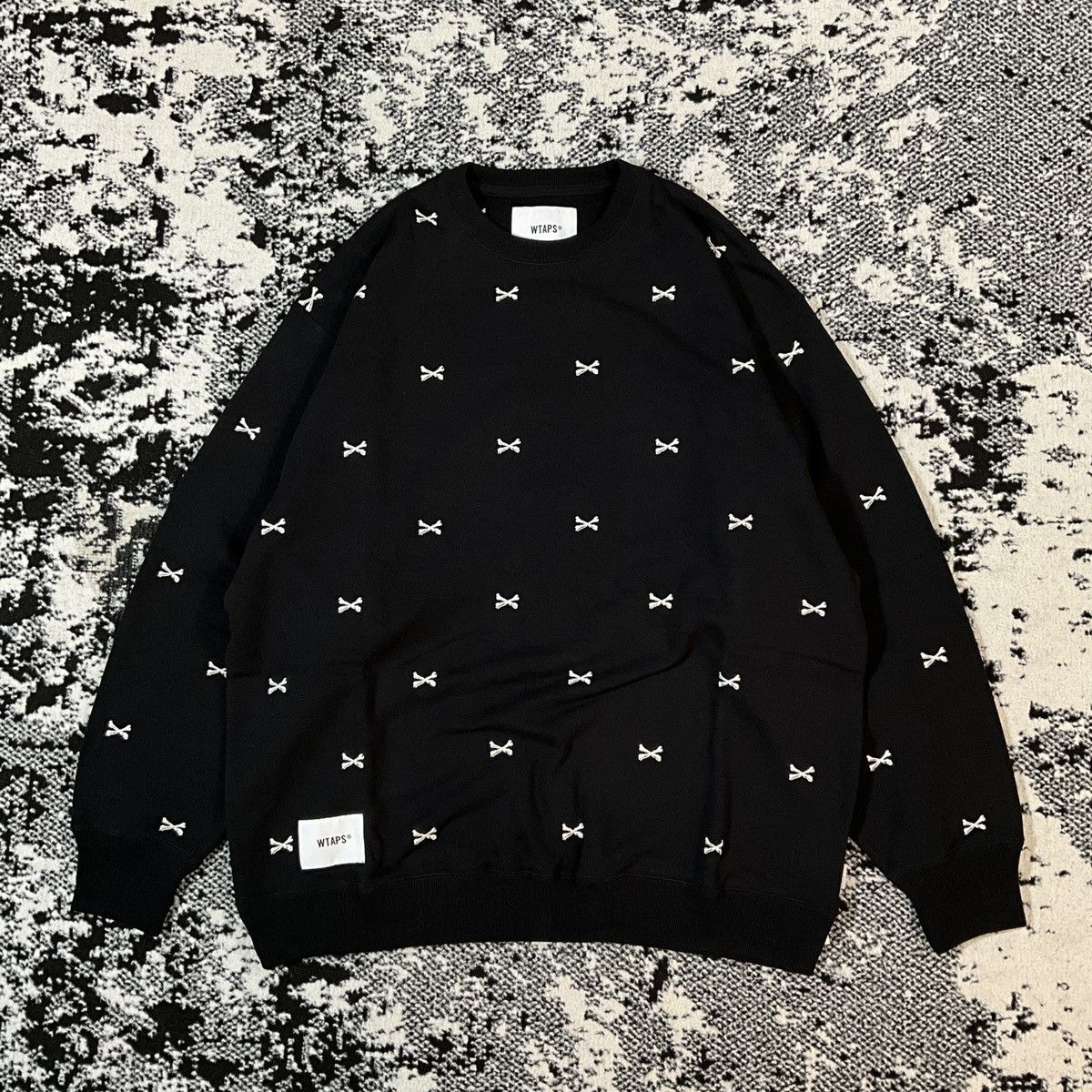 Wtaps WTAPS ACNE BONES CREWNECK Size US L / EU 52-54 / 3 - 1 Thumbnail