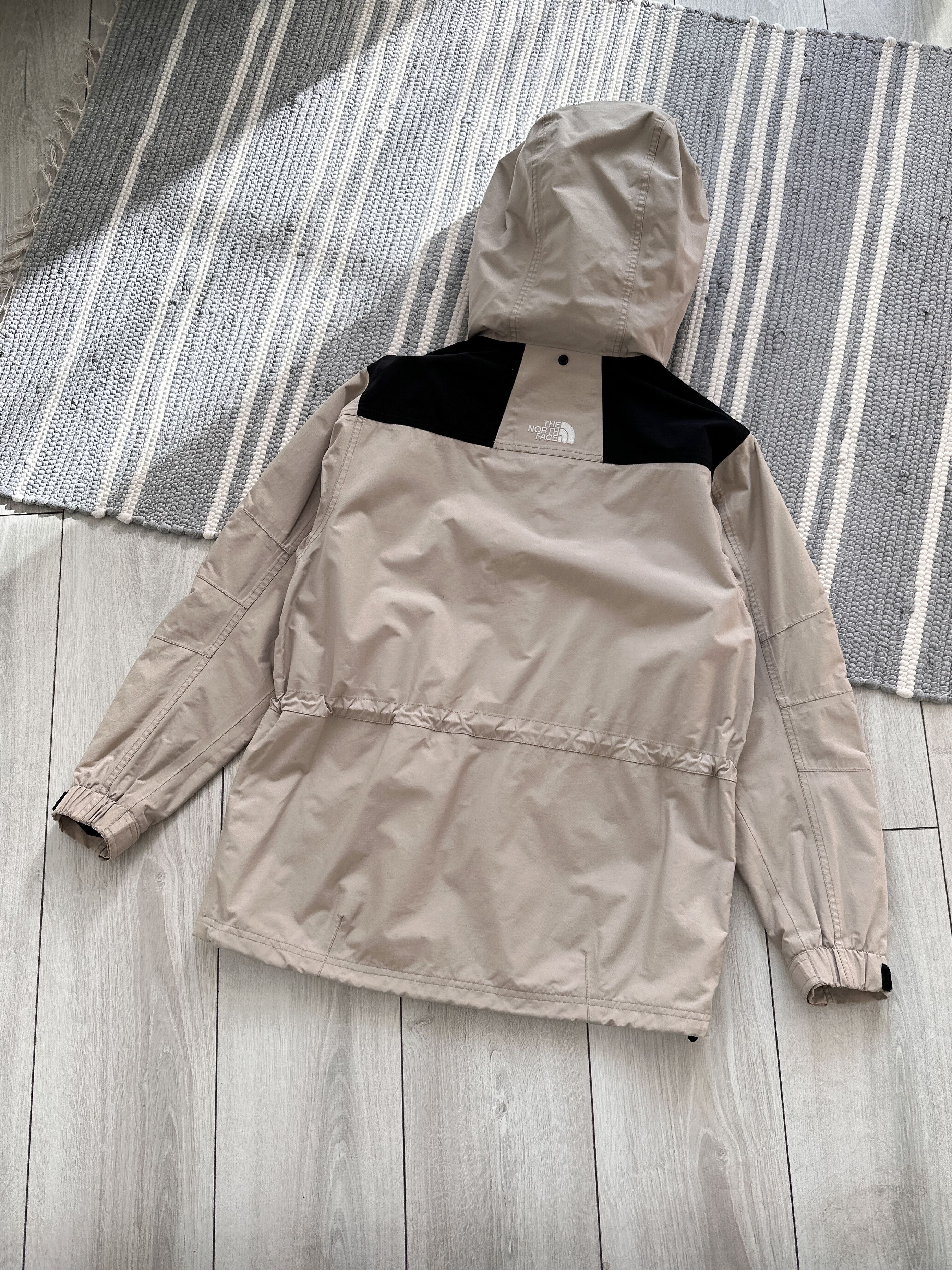 The North Face × Vintage Vintage The North Face Windbreaker Light Jacket Size M / US 6-8 / IT 42-44 - 2 Thumbnail