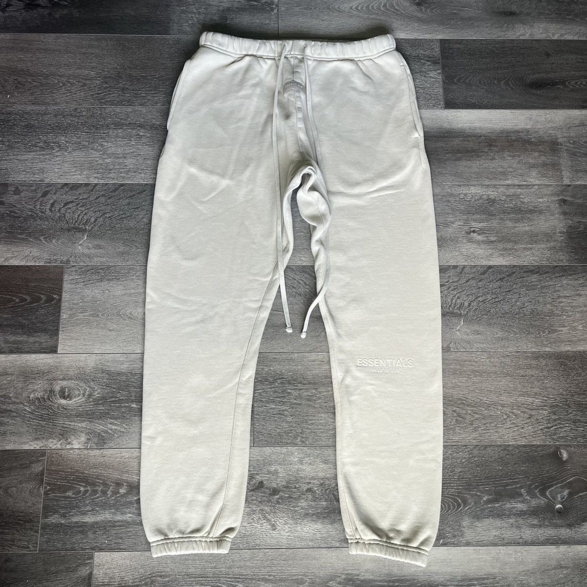 Essentials Fear of God FOG Essentials Light Bone Sweatpants Size Medium Size US 34 / EU 50 - 1 Thumbnail