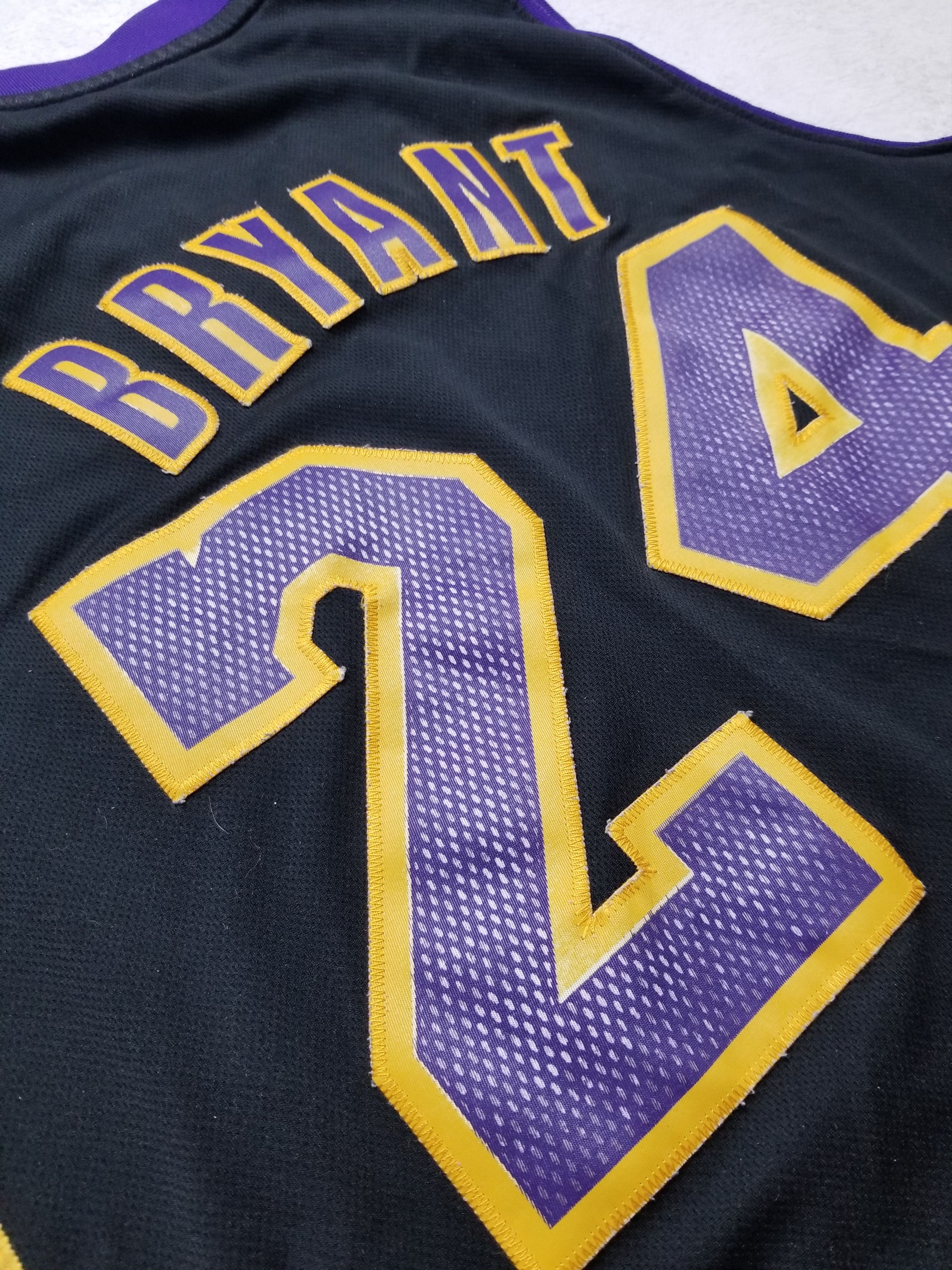 Adidas LA Lakers #24 Kobe Bryant Hollywood Nights Kit Jersey Shorts Size US M / EU 48-50 / 2 - 4 Thumbnail