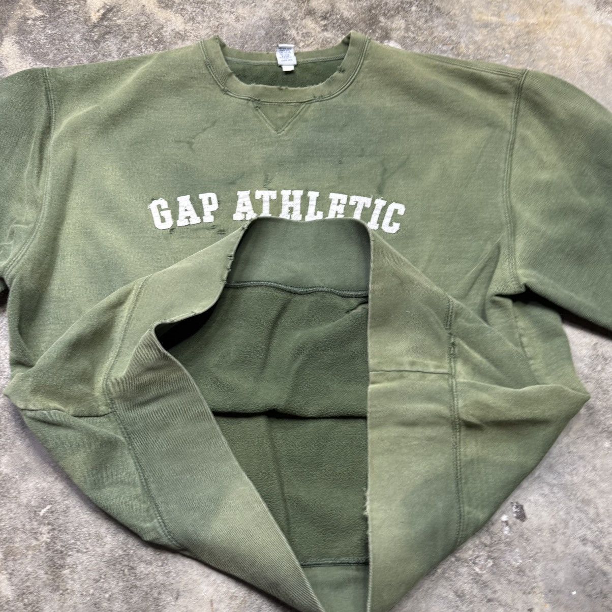 Gap vintage y2k thrashed gap baggy athletic crewneck sweathshirt Size US XL / EU 56 / 4 - 6 Thumbnail