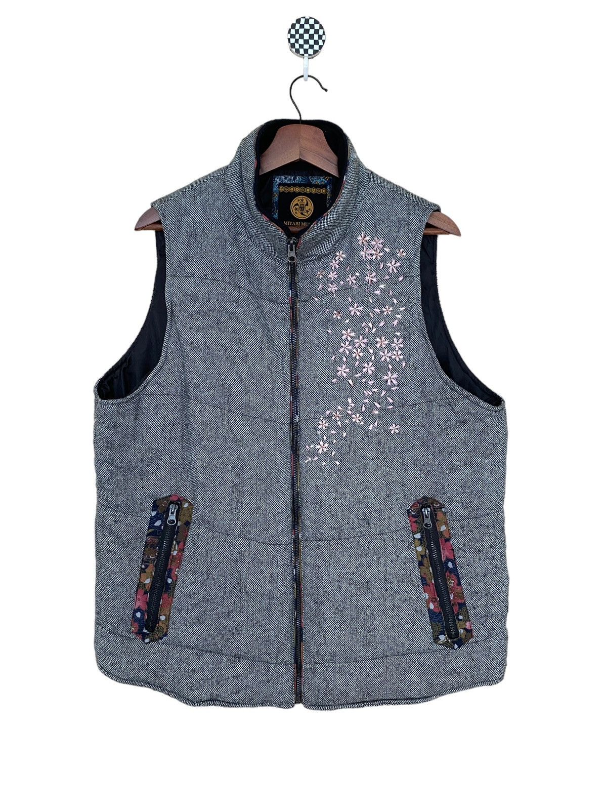 Japanese Brand × Vintage Vintage Japanese Brand Miyabi Musubi Puffer Vest 2000s Size US XL / EU 56 / 4 - 1 Thumbnail