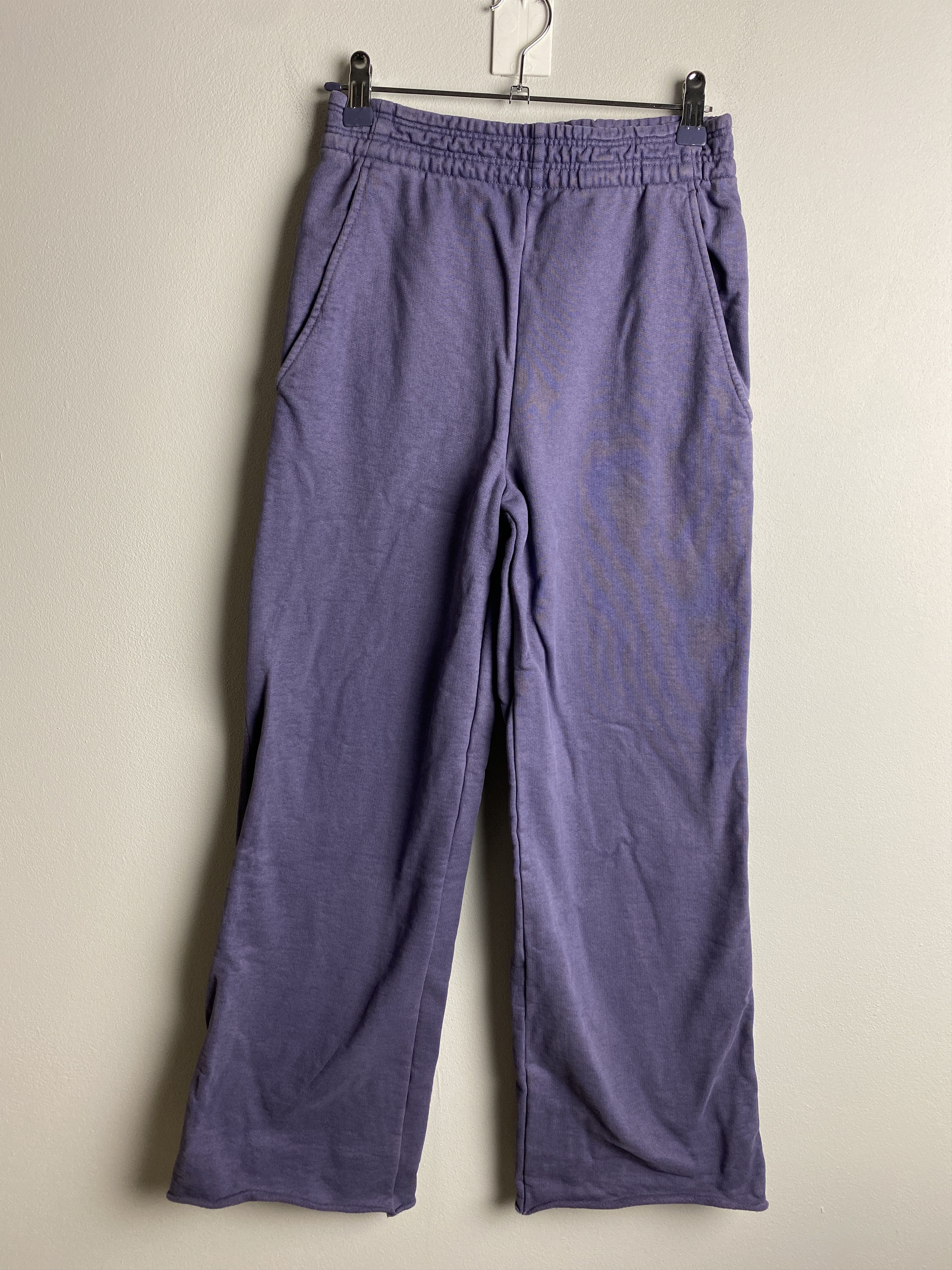 Acne Studios Acne Studios purple sweatpants small back logo Size 24" / US 00 / IT 34 - 2 Thumbnail