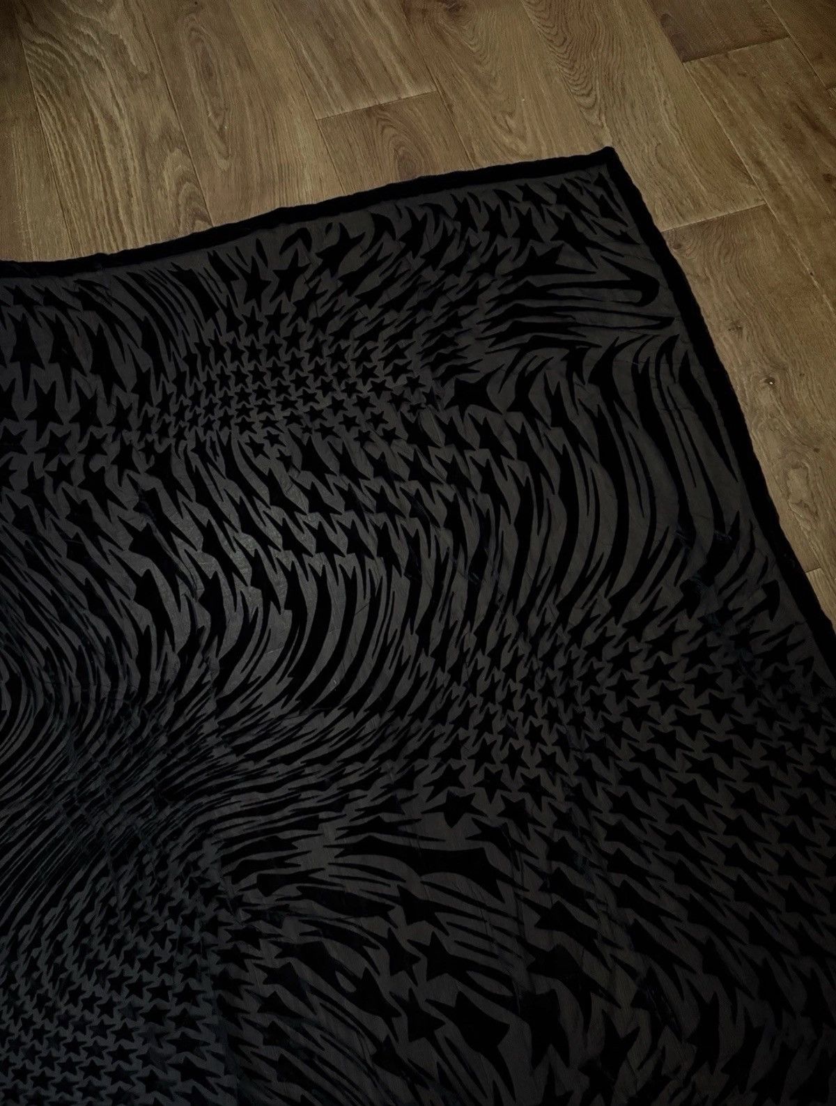 H&M × Mugler Mugler x H&M Silk Blend Scarf Star Swirling Black One Size Size ONE SIZE - 3 Thumbnail
