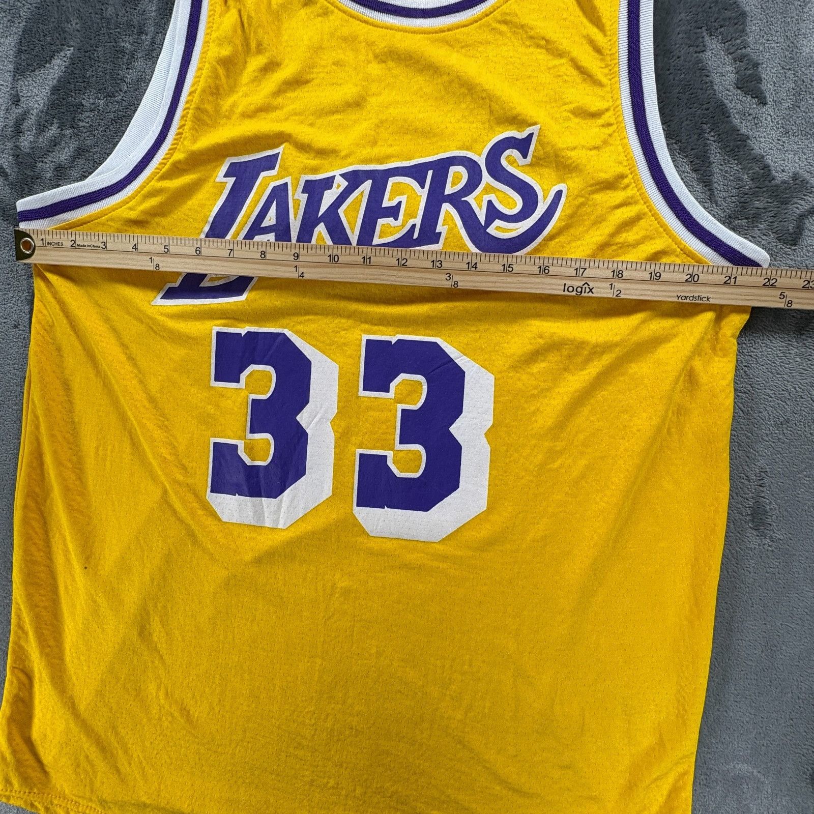 Other Los Angeles Lakers Kareem Abdul-Jabbar 33 Basketball Jersey Size US XL / EU 56 / 4 - 8 Thumbnail