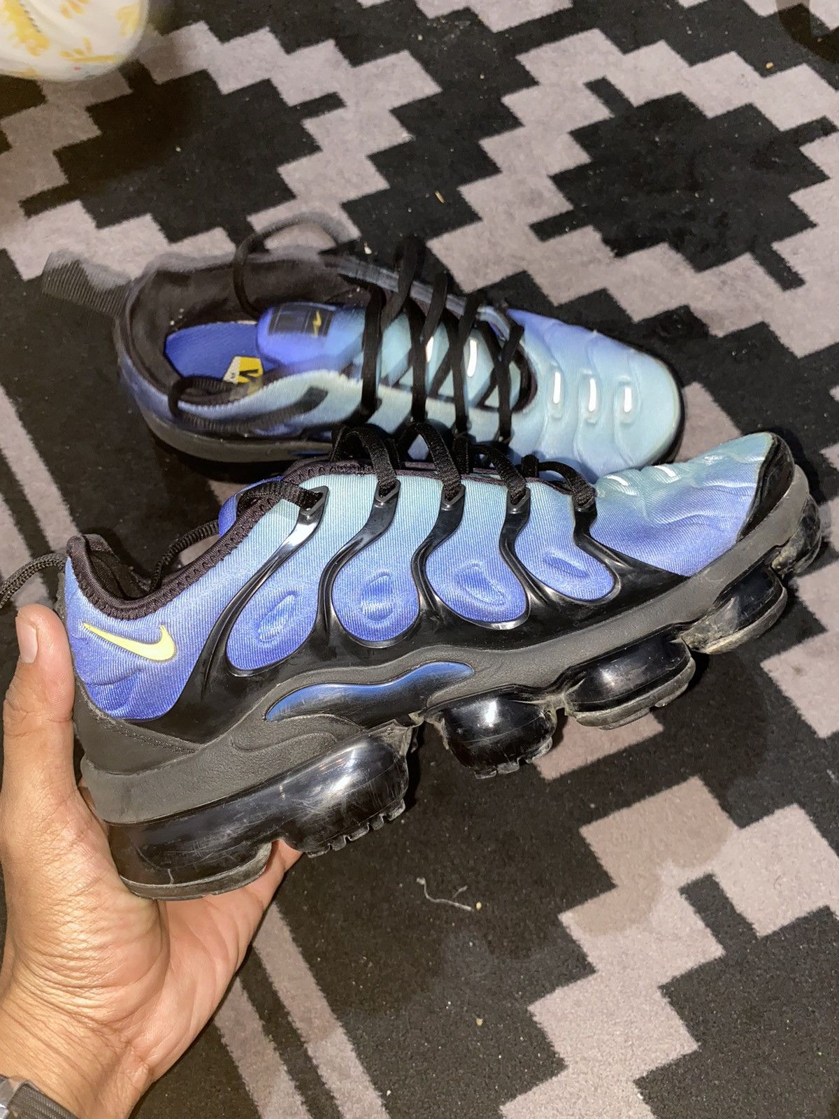 Nike 2000s Nike air vapormax plus blue obsidian sneakers Size US 7 / EU 40 - 11 Thumbnail