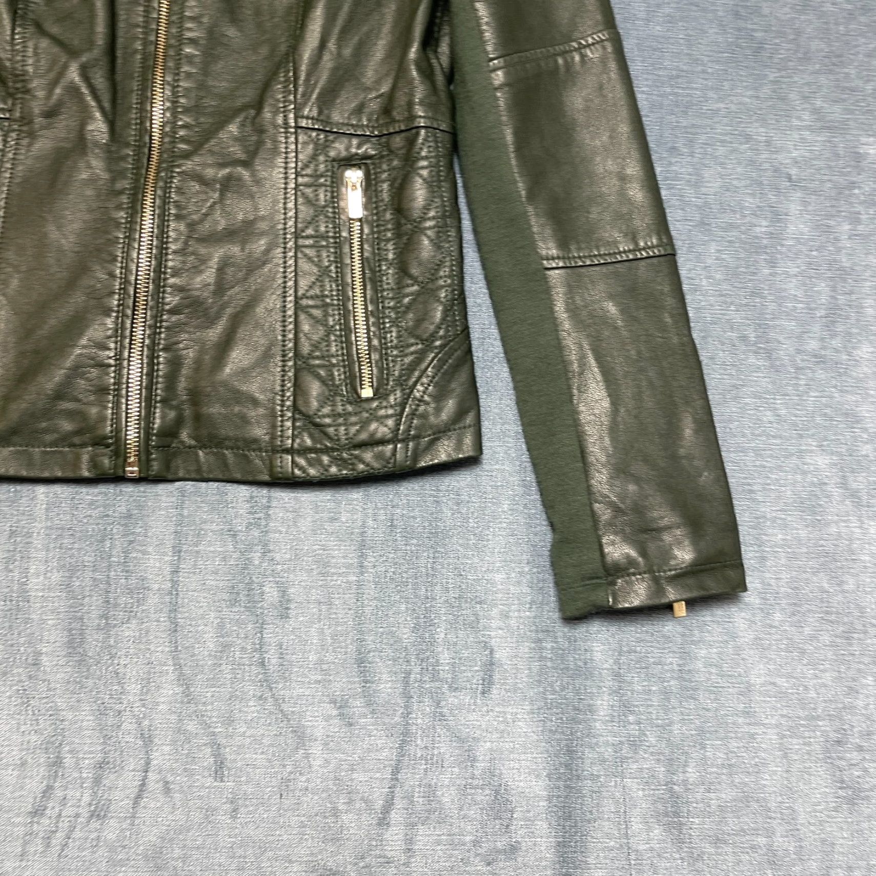 VINTAGE Black Rivet Olive Green Faux Leather Motorcycle Jacket Womens XS Lined Full Zip Green Olive?