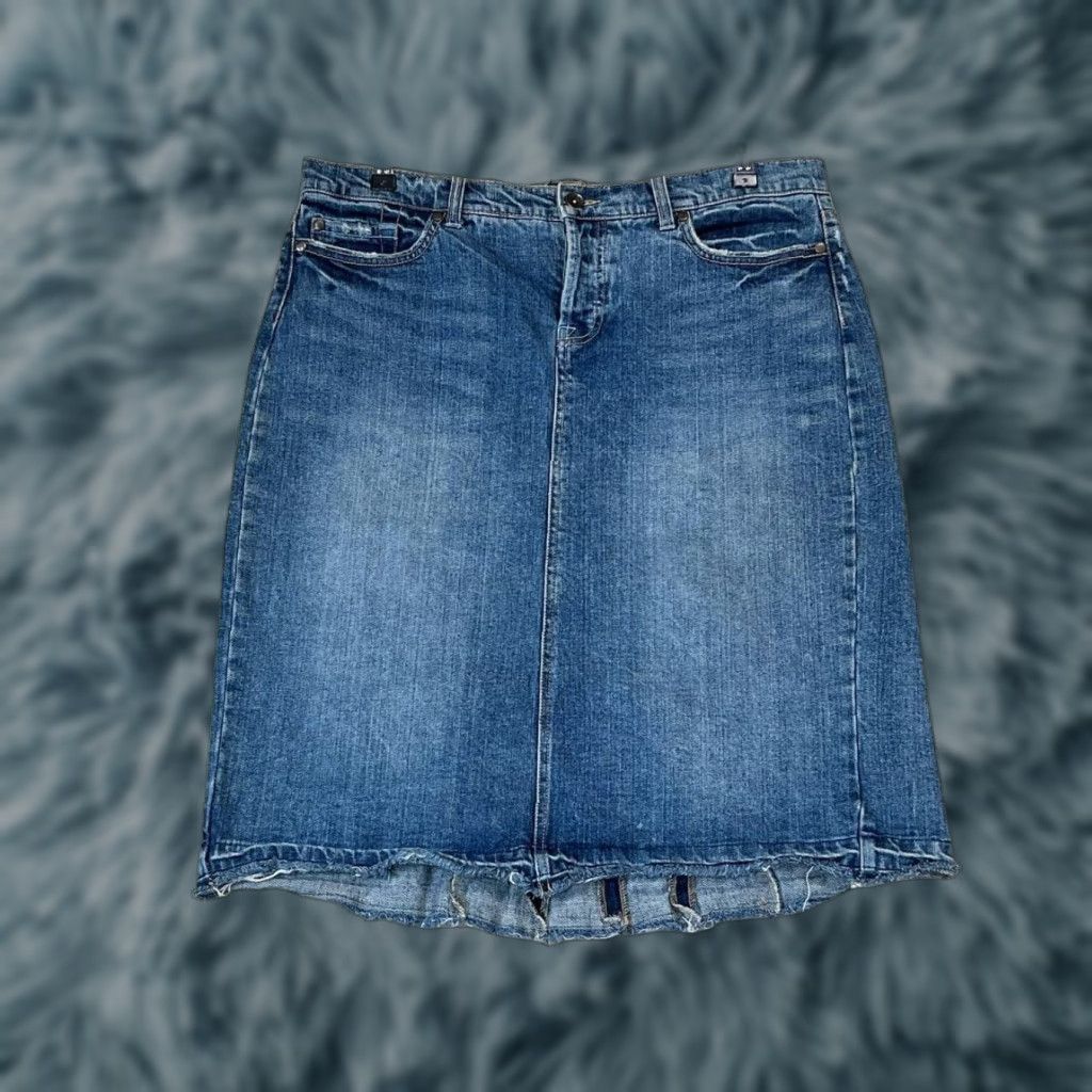 Mossimo Mossimo Skirt Womens 12 Blue Jean Raw Hem Kick Pleat Stretch Denim Short Mini Boho Western Classic Logo Zipper Button XS? Size 34" / US 12 / IT 48 - 1 Thumbnail