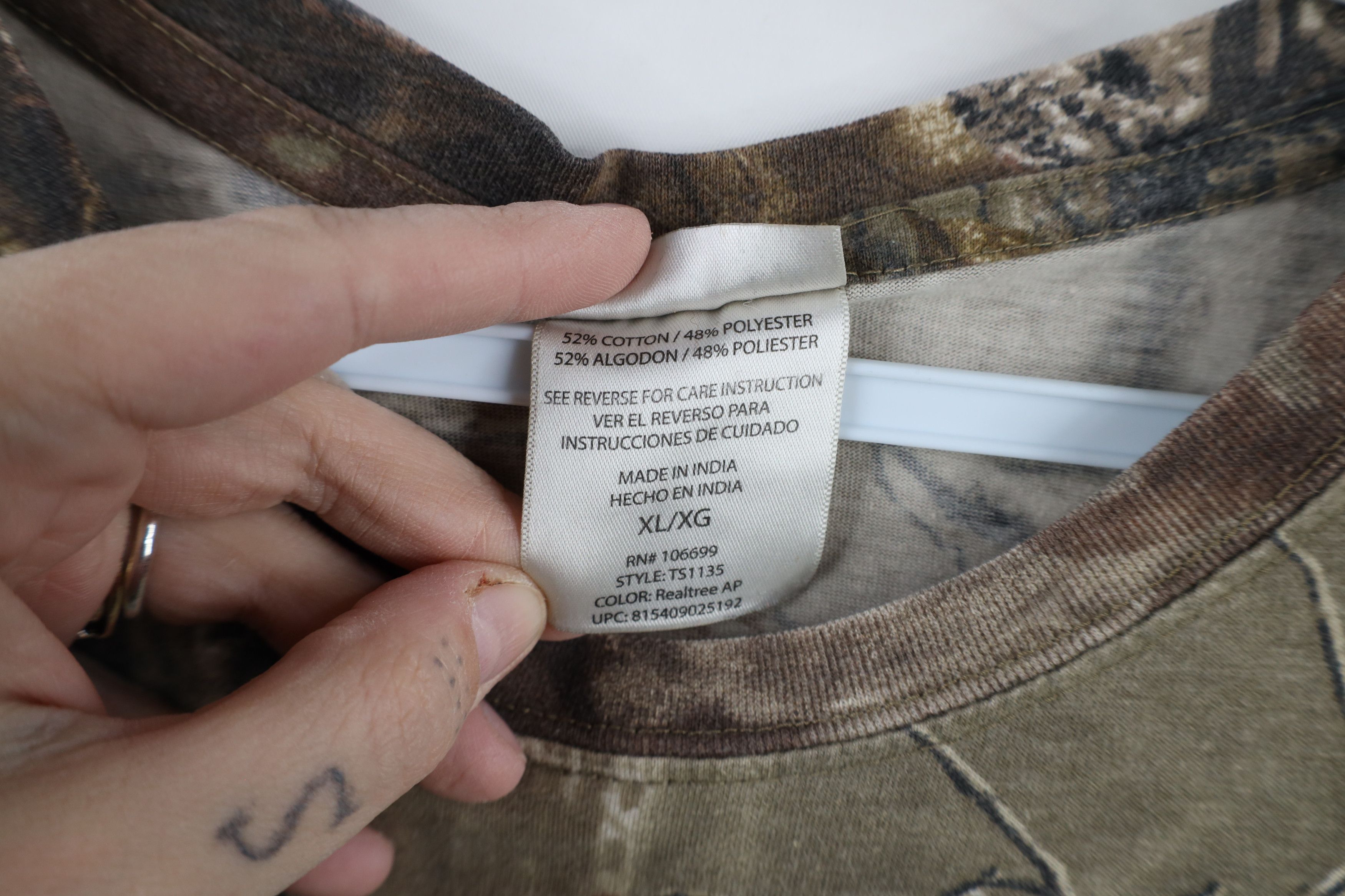 Vintage Vintage Streetwear Realtree Camouflage Short Sleeve T-Shirt Size US XL / EU 56 / 4 - 6 Thumbnail