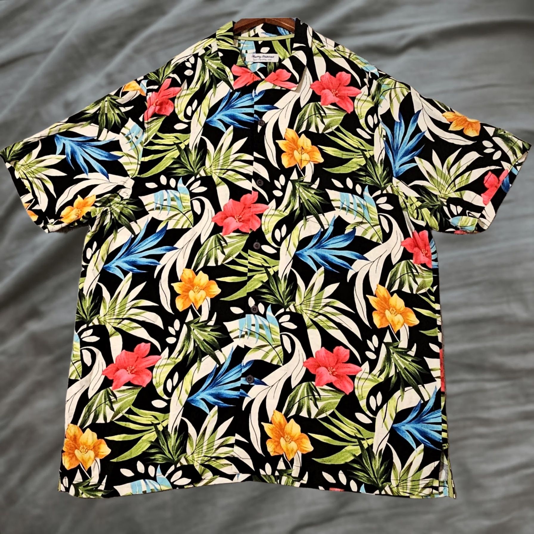 Tommy Bahama Tommy Bahama Coast Shirt Mens XL Viscose Short Sleeve Multicolor Floral Veracruz Cay Camp Shirt Mens XL Size US XL / EU 56 / 4 - 1 Thumbnail