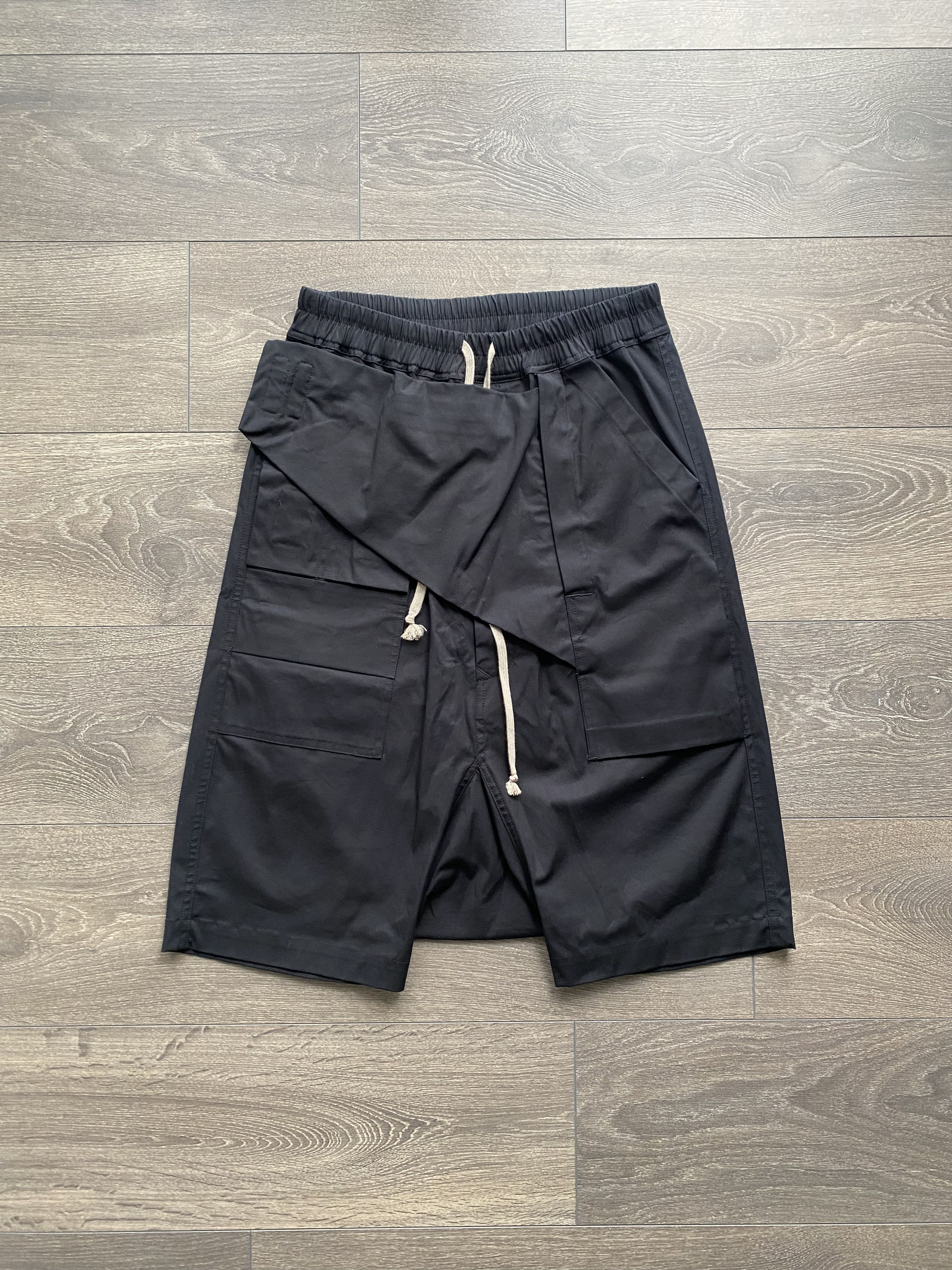 rick owens メンフィス　pods Rick Owens Drkshdw - Memphis Pod Shorts | HBX