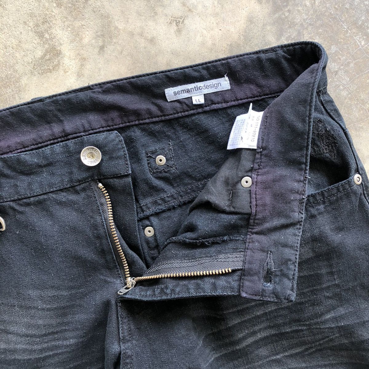 semanticdesign SEMANTIC DESIGN Buckle Back Rare Design Jeans Size US 33 - 7 Thumbnail