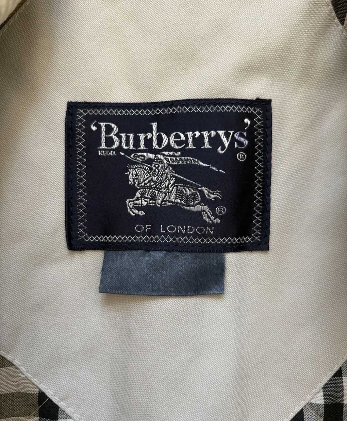 Burberry × Vintage Vintage Burberry Men’s Tan Coat With Corduroy Collar Size US XL / EU 56 / 4 - 3 Thumbnail