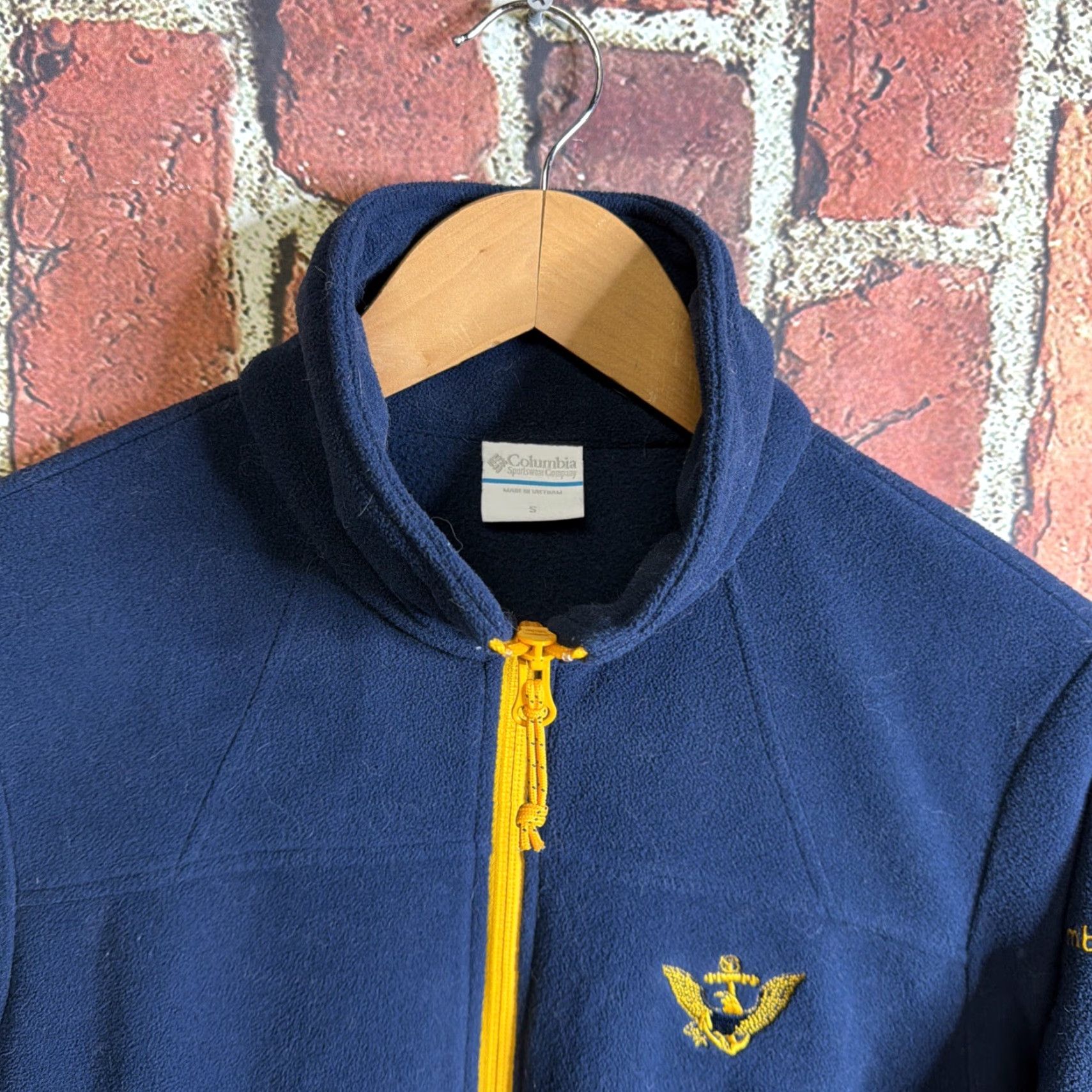 Vintage Columbia Zip Up Fleece Jacket Small US Navy Blue Mens Short Full Zip Fleece Jacket Size US S / EU 44-46 / 1 - 2 Thumbnail