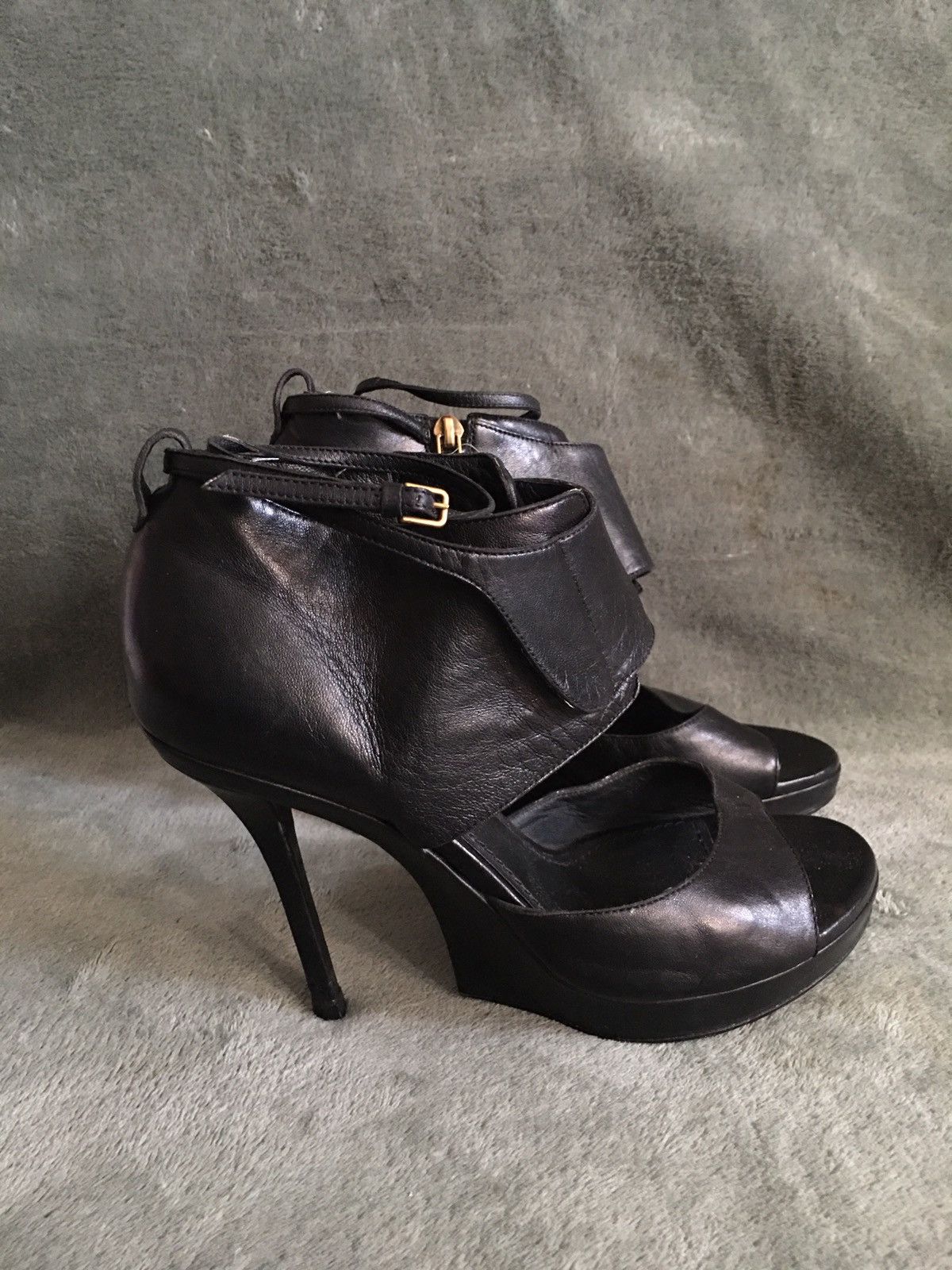 Yves Saint Laurent Yves Saint Laurent Black Leather Heels Platform Booties 39.5 Size US 9.5 / IT 39.5 - 4 Thumbnail