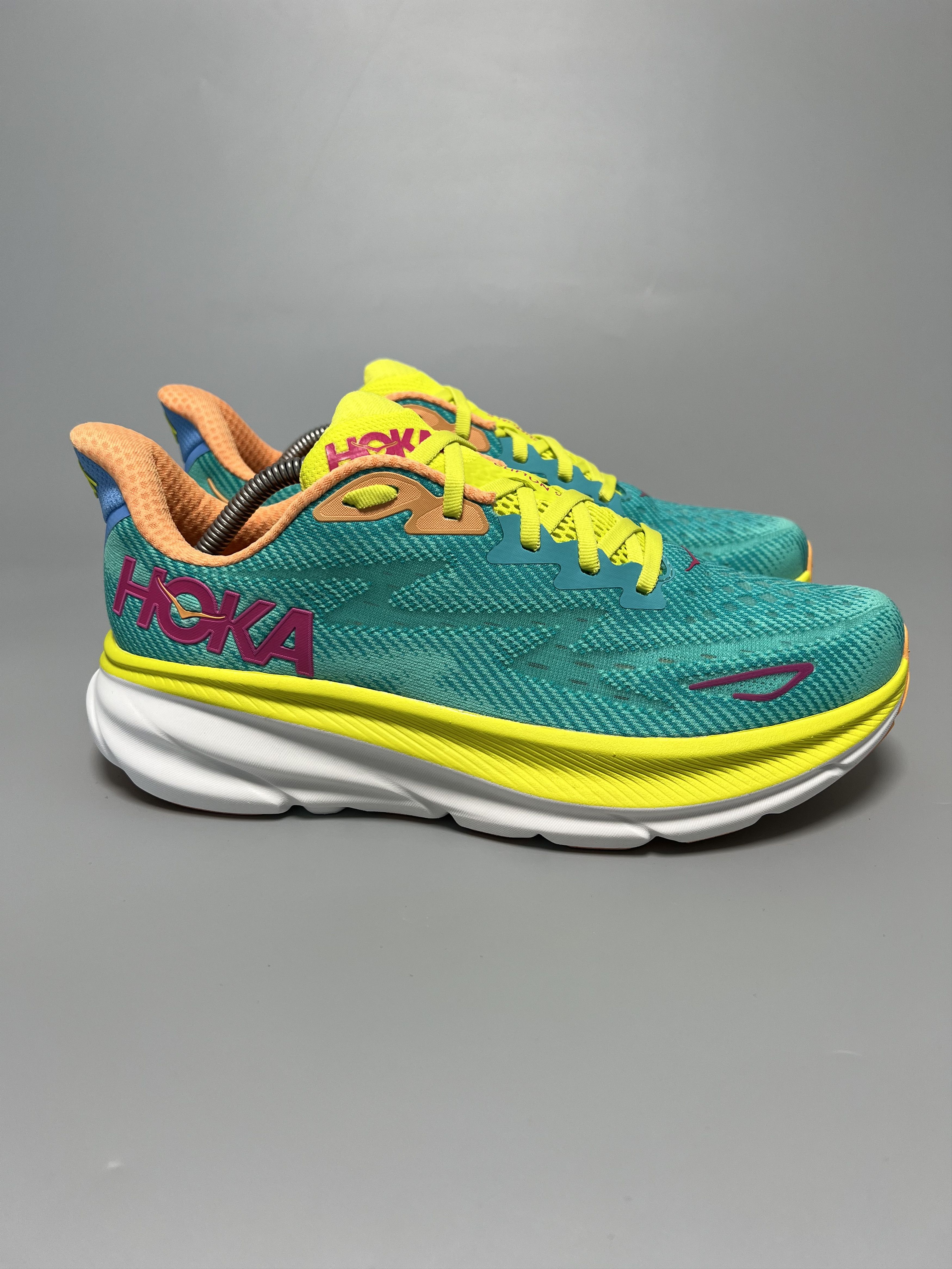 Hoka 9D Hoka One One Clifton 9 Men's Running Shoes Walking Gym Size US 9 / EU 42 - 1 Thumbnail