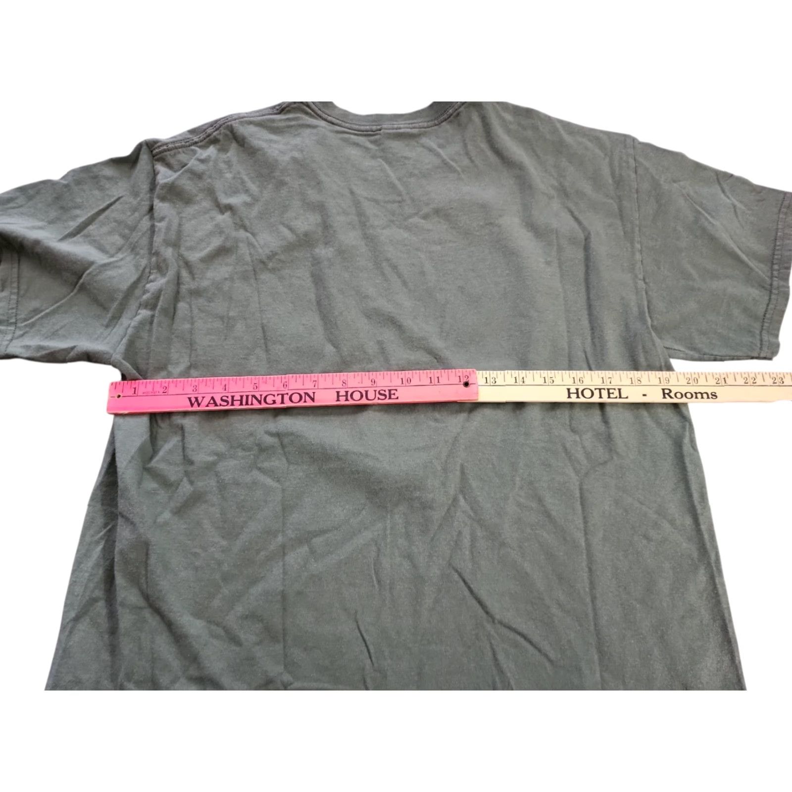 Gildan VINTAGE Gildan Men's T-Shirt Short Sleeve Crew Neck Cotton Solid Map Alaska Highway Delta Junction Retro Department Men L Green Size US L / EU 52-54 / 3 - 3 Thumbnail