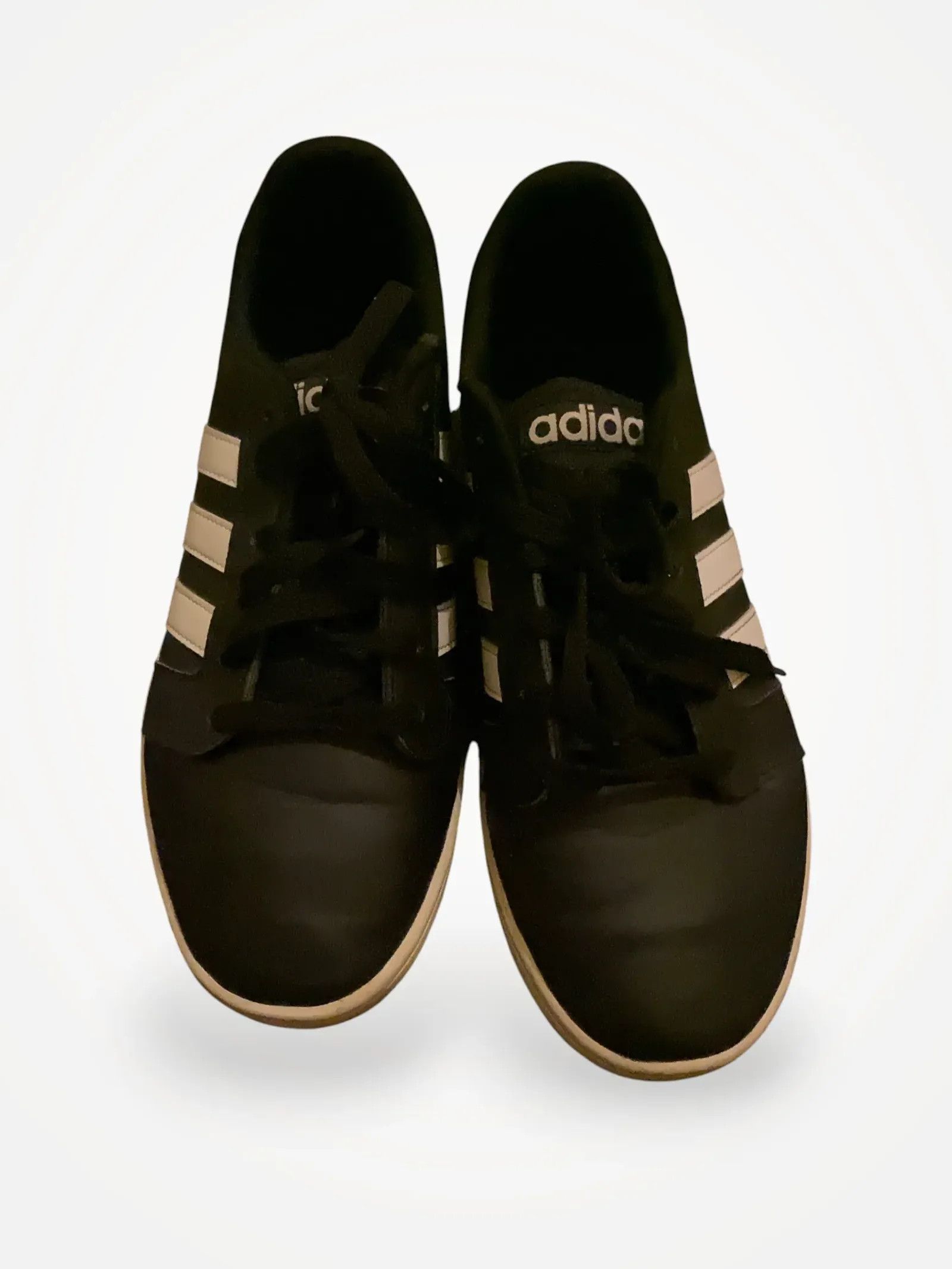 Adidas Adidas Sneakers Size US 7 / EU 40 - 1 Thumbnail