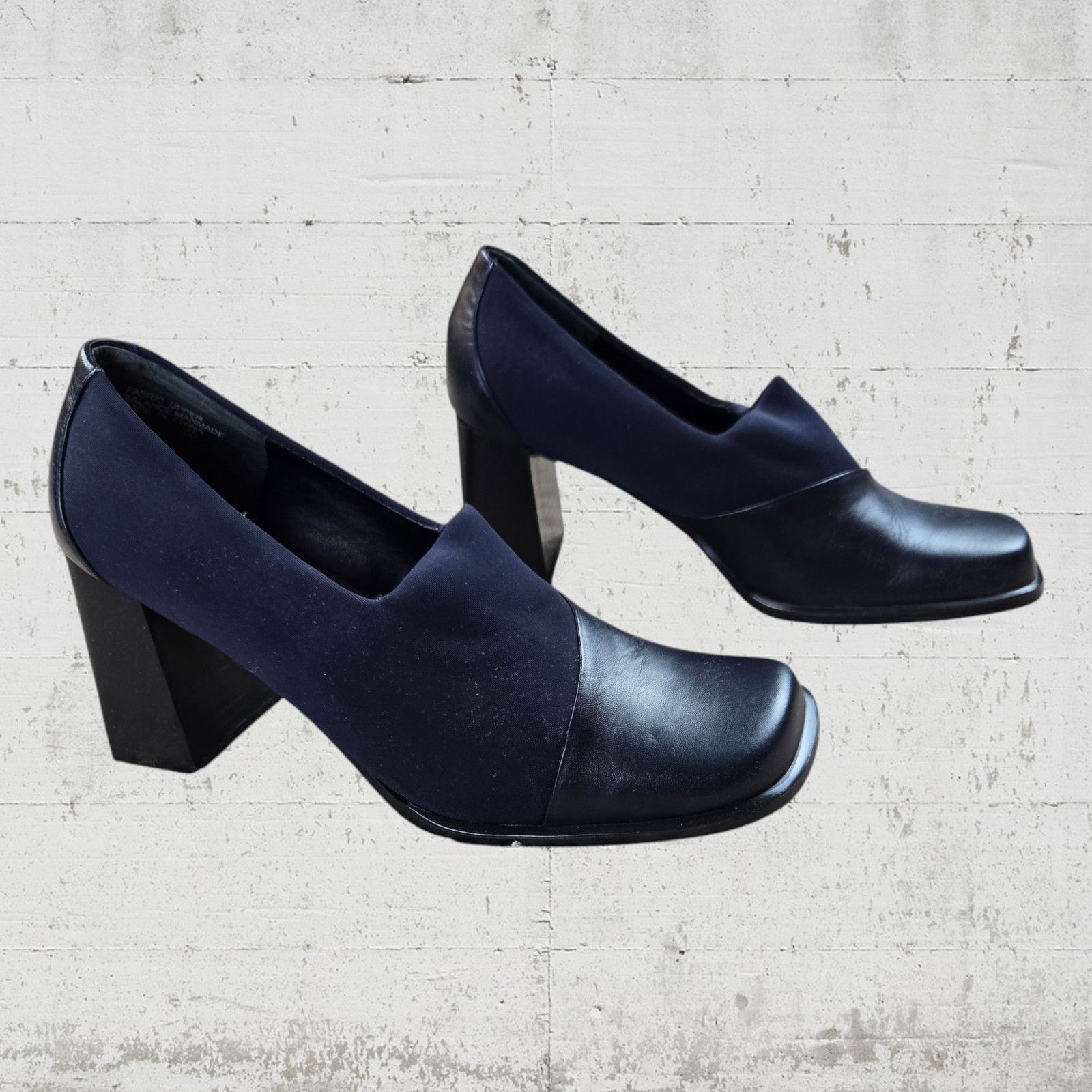 90s Navy Blue Block Heel Loafers Size