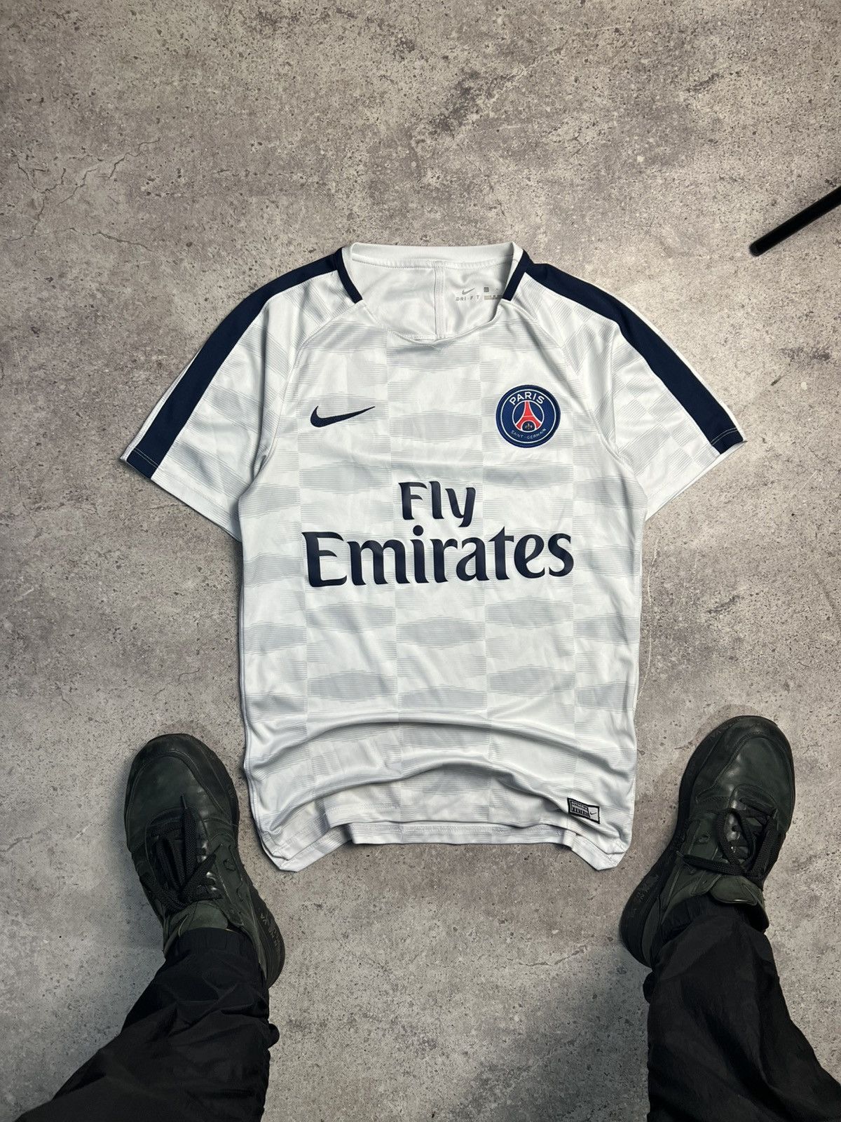 Nike Nike PSG 2016/2017 Football Soccer Jersey Training T-shirt Size US S / EU 44-46 / 1 - 1 Thumbnail