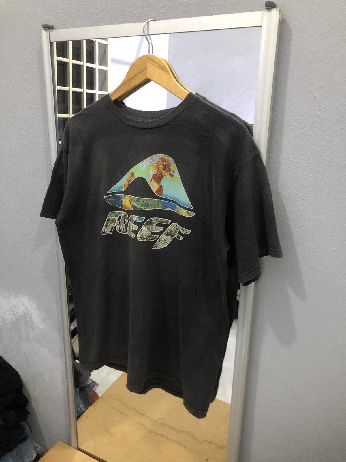 REEF × Vintage Vintage 90s REEF Bikini Girls Logo Surf Y2K Style T-shirt Size US M / EU 48-50 / 2 - 2 Thumbnail