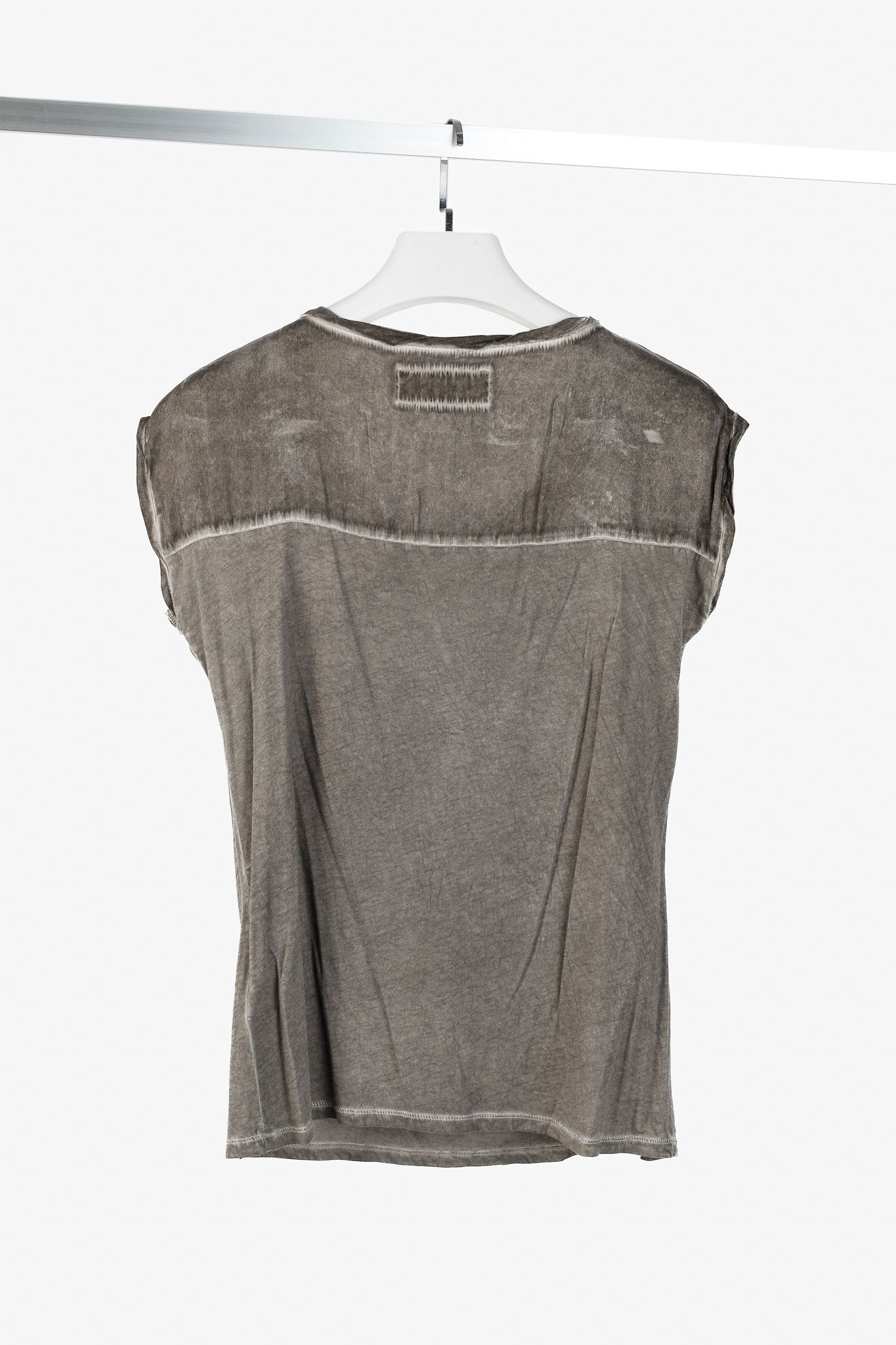 Luisa Cerano Luisa Cerano Grey Faded-Effect Rhinestone Muscle T-Shirt Size M / US 6-8 / IT 42-44 - 2 Thumbnail