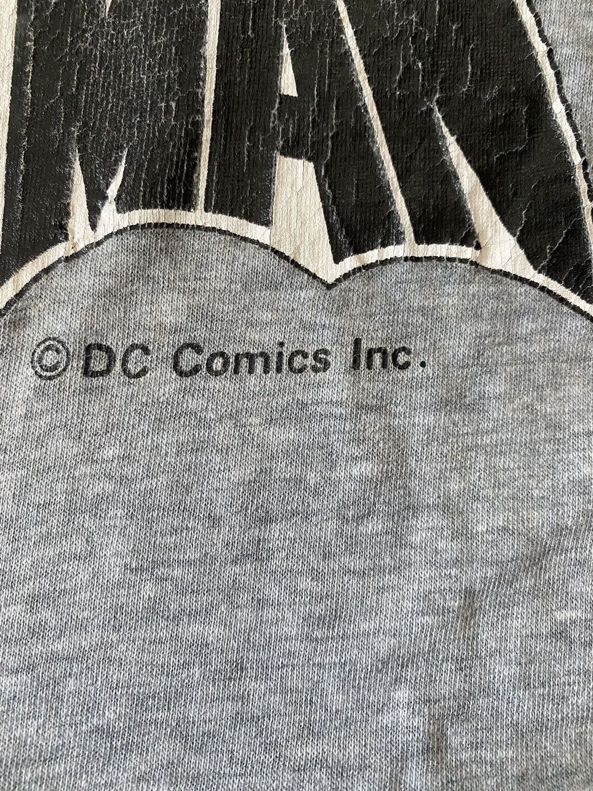 Vintage VINTAGE DISTRESSED BATMAN TSHIRT Size US S / EU 44-46 / 1 - 4 Thumbnail