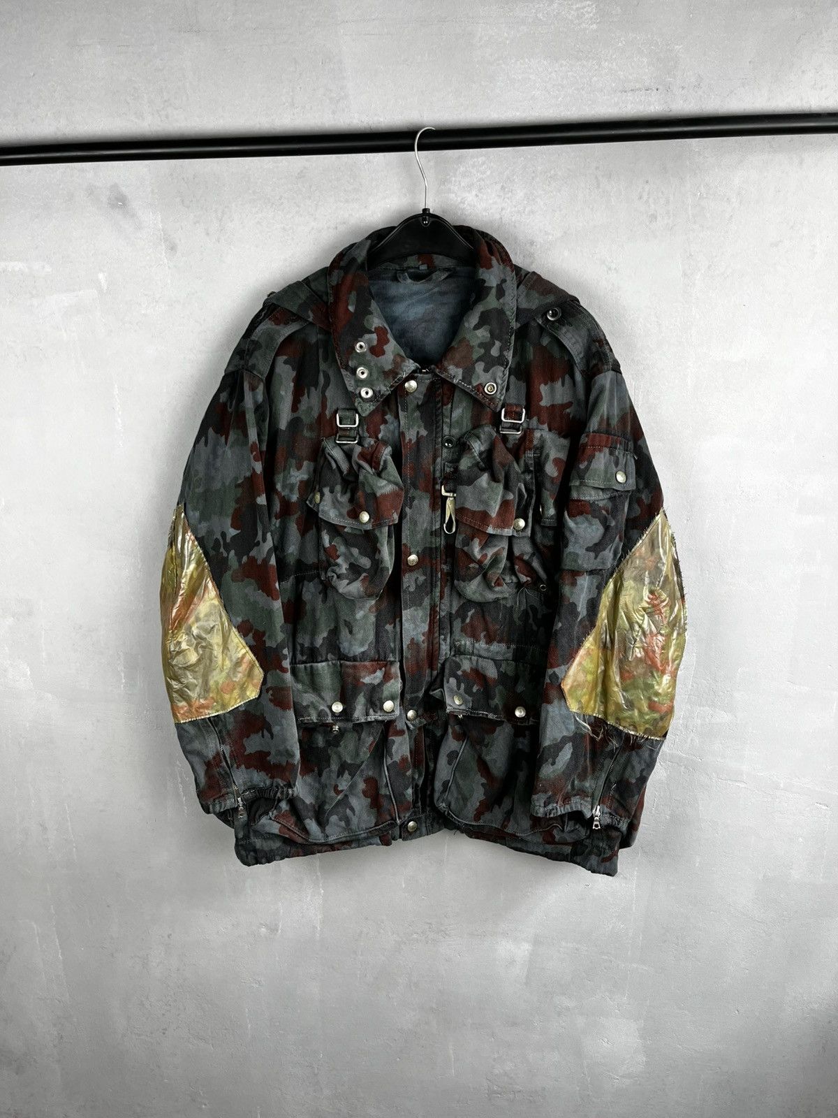 Vintage Vintage Very rare multi-pocket swiss army jacket Size US L / EU 52-54 / 3 - 4 Thumbnail