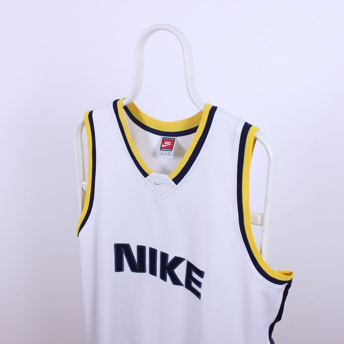 Nike Vintage Nike Basketball Jersey Size US XL / EU 56 / 4 - 1 Thumbnail