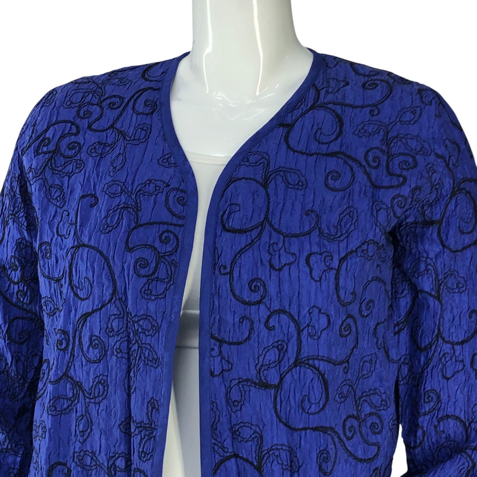 Chicos Chicos Size 1 US 8 Cardigan Open Front Silk Embroidered Size M / US 6-8 / IT 42-44 - 2 Thumbnail
