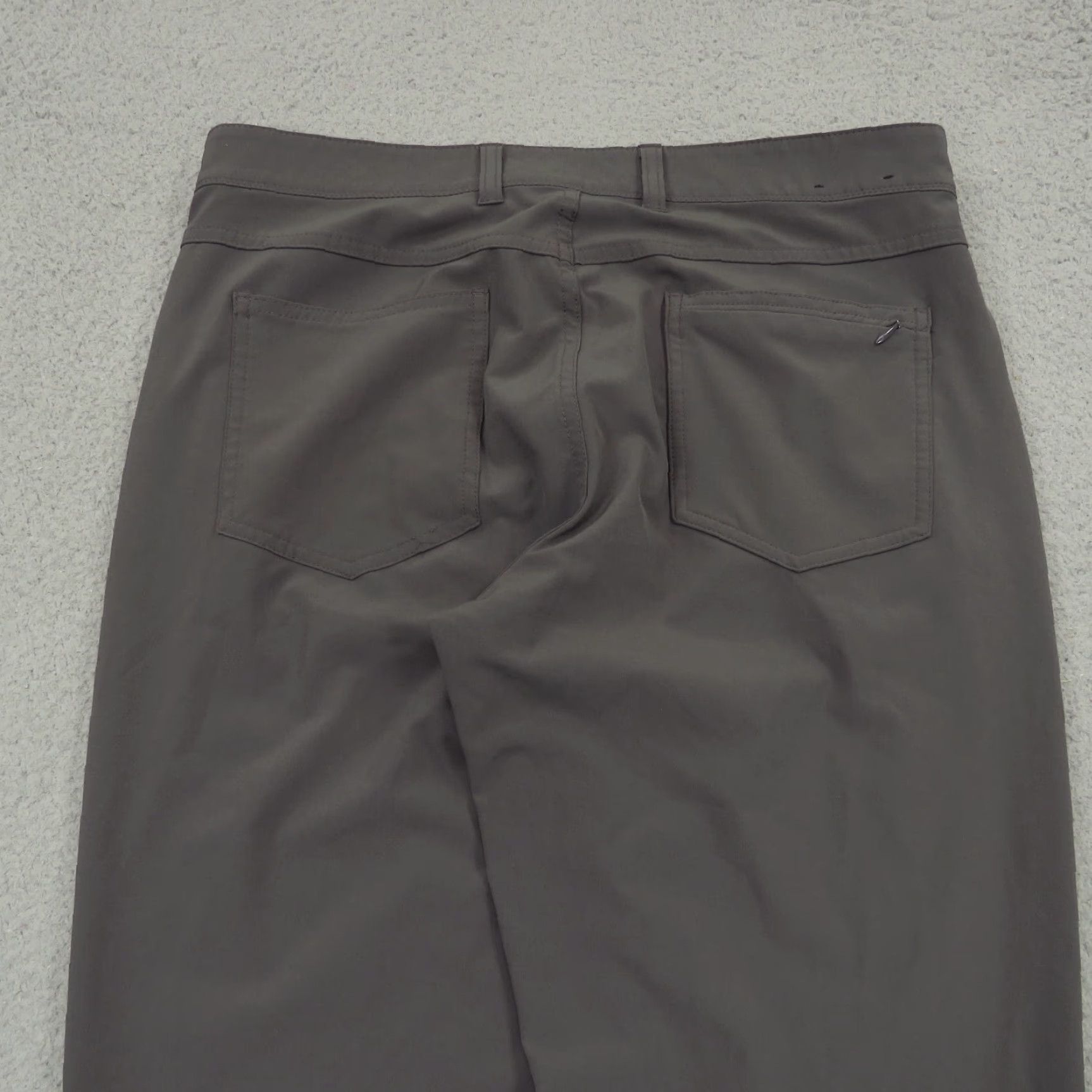 Mizzen+Main Mizzen + Main Pant Men 32x32 Grey Asphalt Helmsman Slim Performance Golf Chinos Size US 32 / EU 48 - 3 Thumbnail
