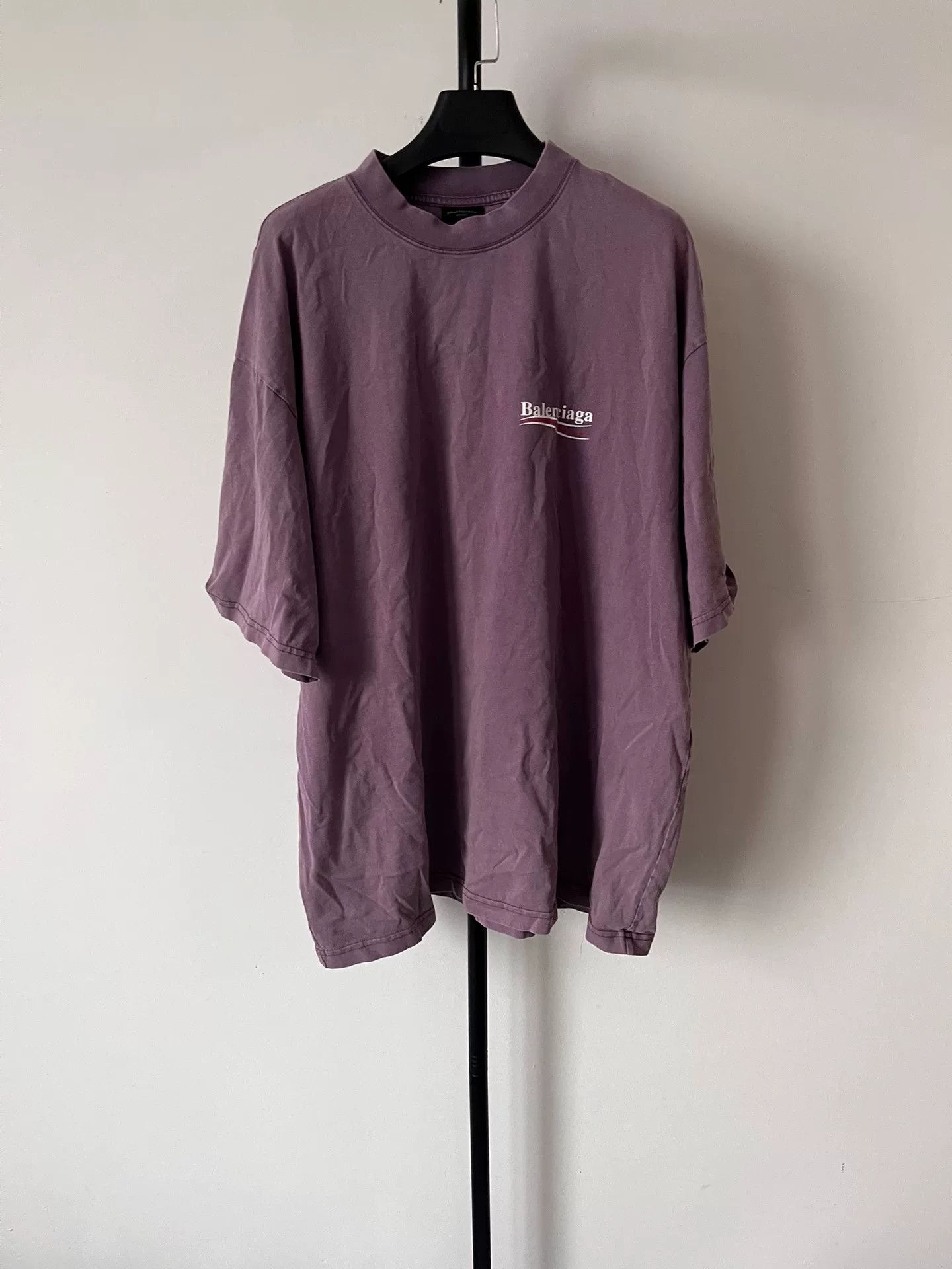 Balenciaga Balenciaga Men's Solid Letter Crewneck T-Shirt Size US XL / EU 56 / 4 - 1 Thumbnail