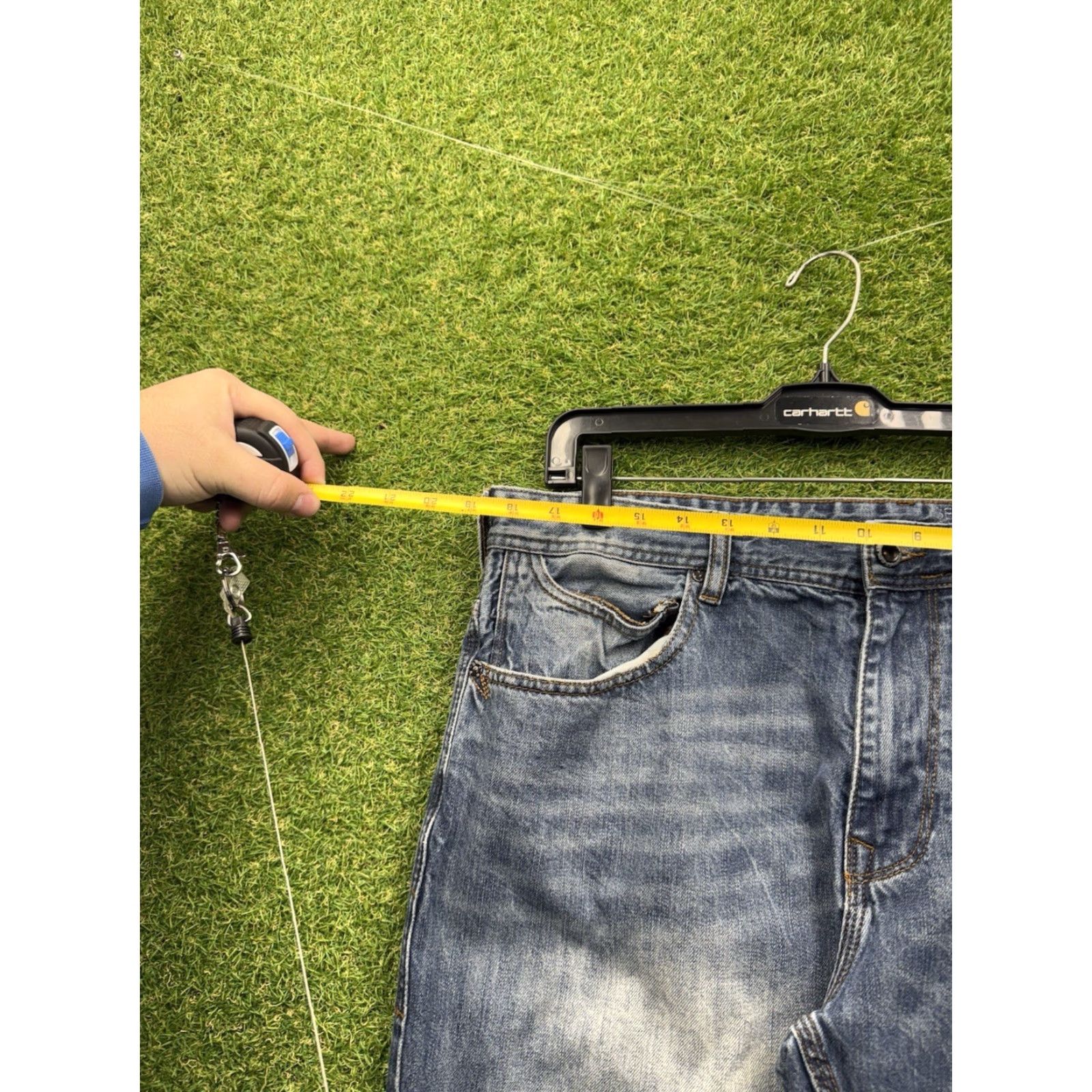 Sean John VINTAGE Sean John Jeans Mens 36 Medium Wash Denim Skater 90s Grunge Hip Hop City Punk Cargo 3D USA Logo 5-Pocket Style Relaxed Mens Size US 36 / EU 52 - 6 Thumbnail