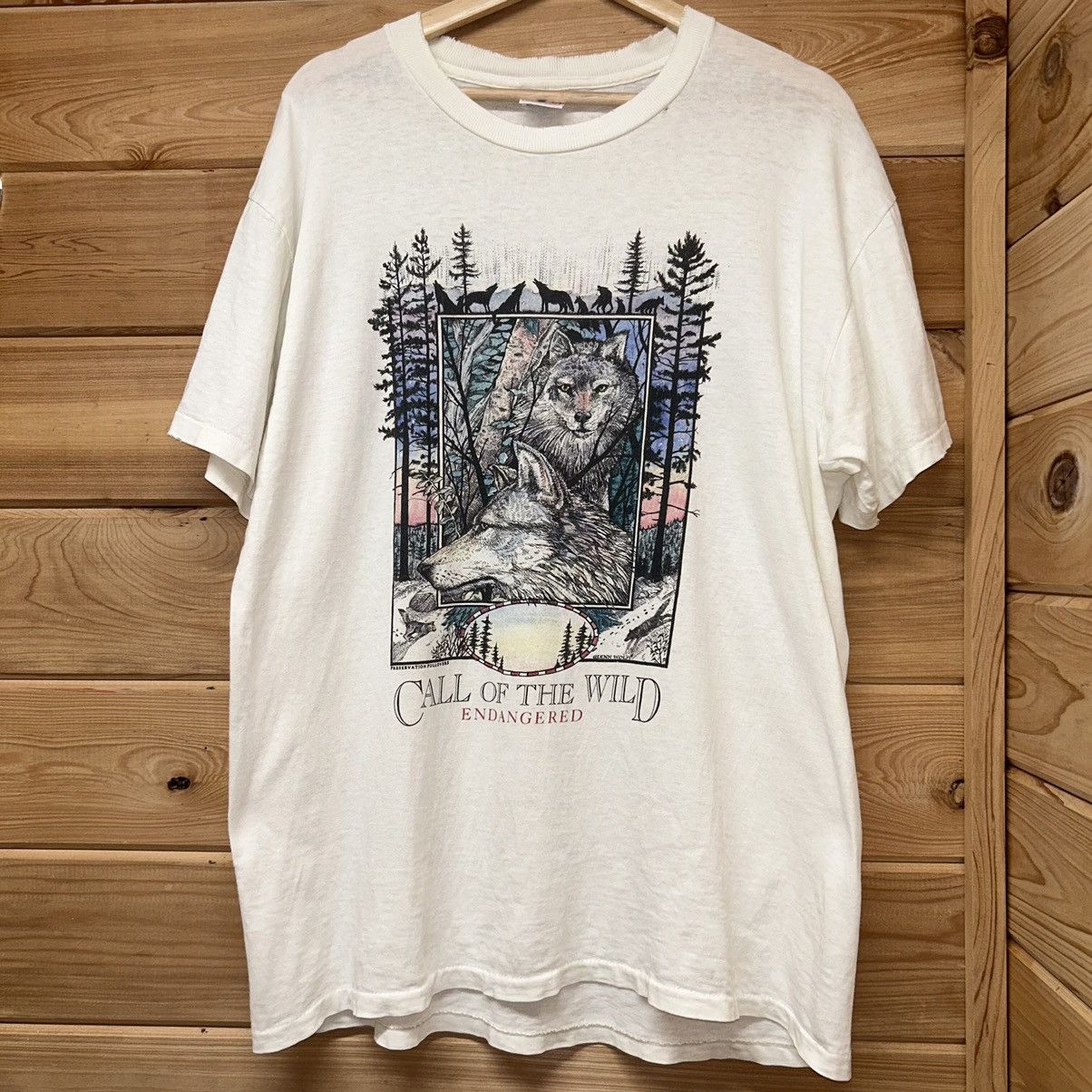Vintage Vintage 90s Call Of The Wild Wolf Nature Distressed T Shirt Size US L / EU 52-54 / 3 - 1 Thumbnail