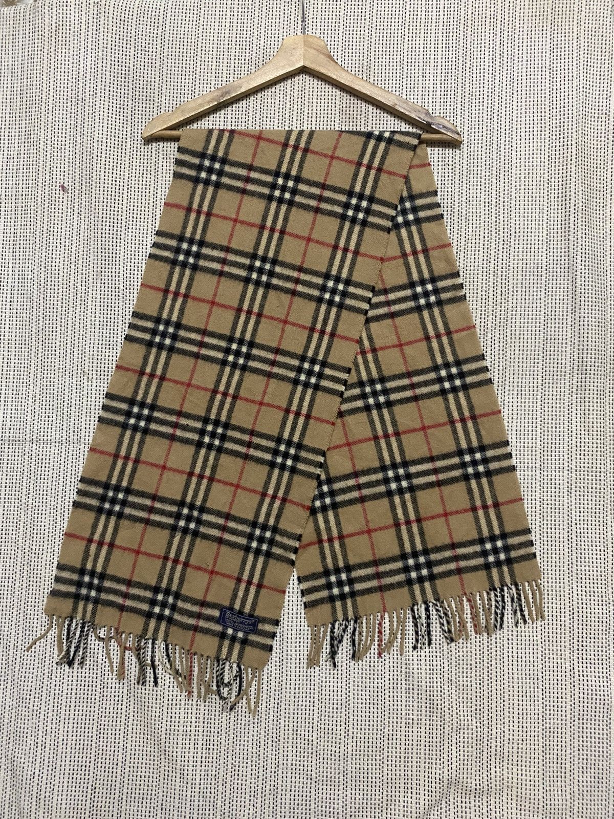 Burberry Burberry Nova Check Cashmere Scarf Beige Made in England Size ONE SIZE - 2 Thumbnail