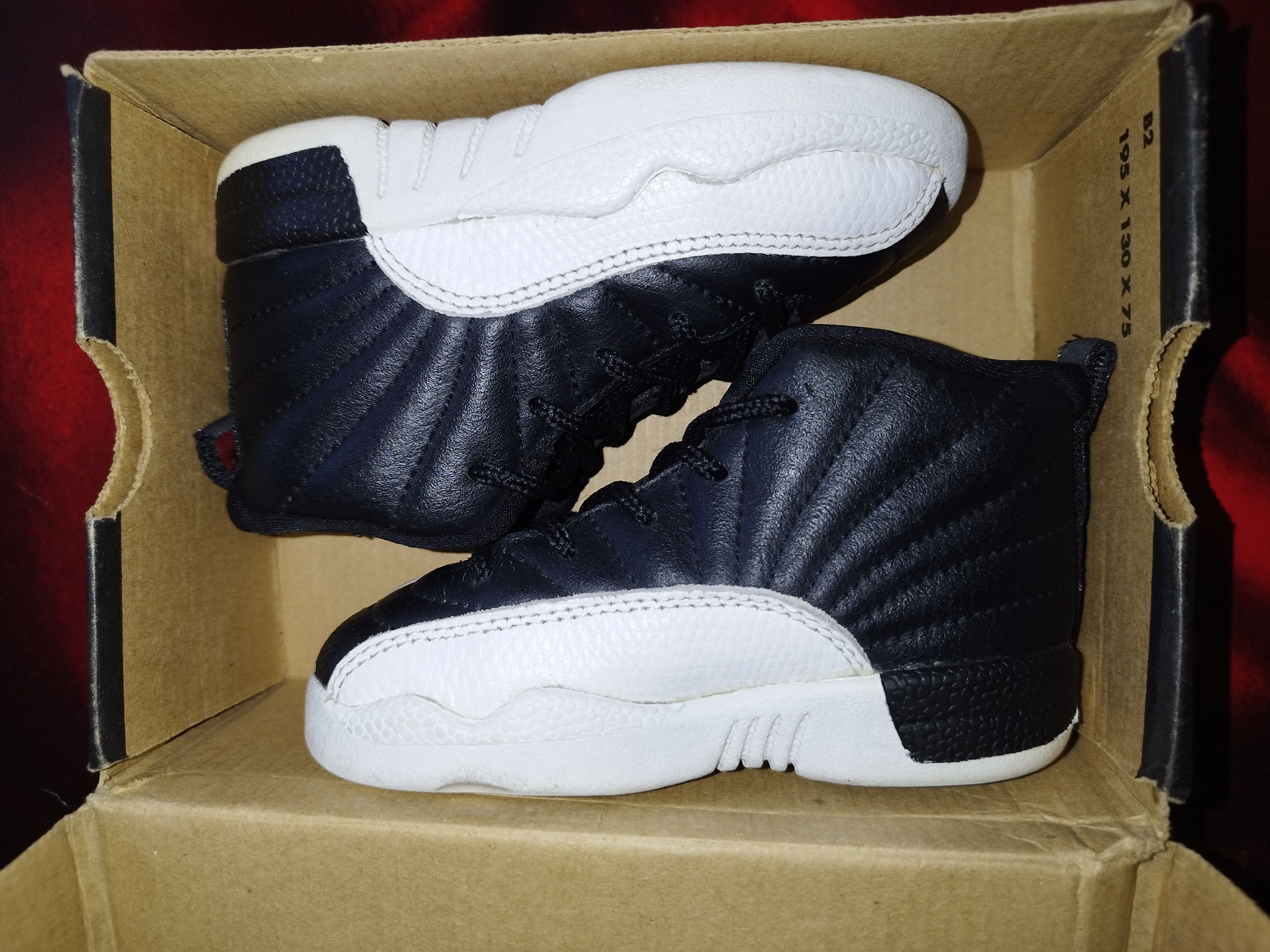 Jordan Brand Vintage NIKE OG 1997 Baby Jordan AIR XII 12 Playoff 7,5 Size US 5 / EU 37 - 18 Thumbnail