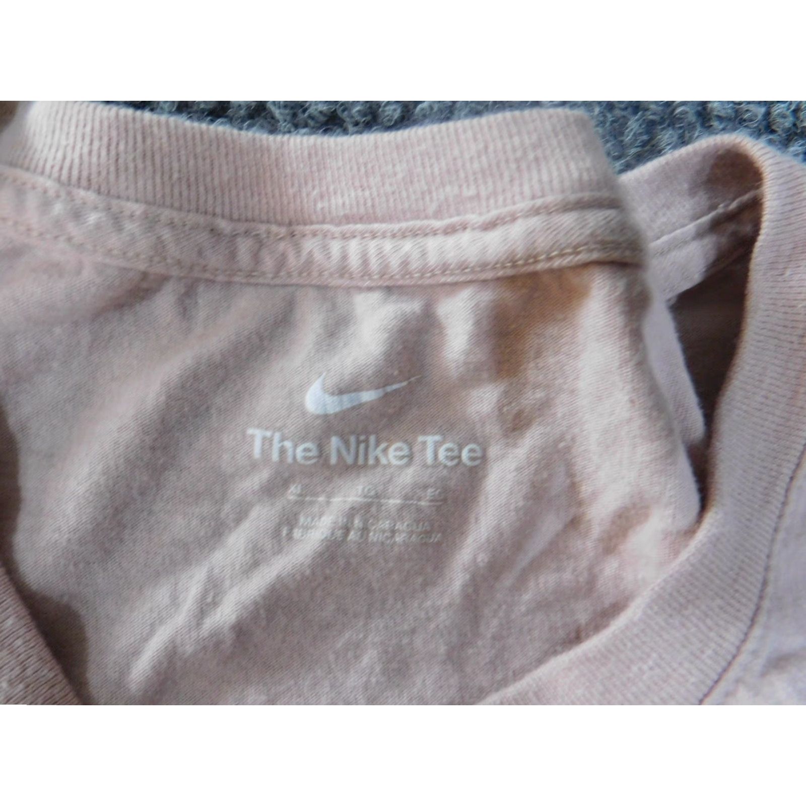 Nike Nike Shirt Mens Large Pink graphic Swoosh Just Do It Logo Classic T-Shirt Short Sleeve Crew Neck Cotton Moisture Wicking Nike Logo Regular Fit Mens Size US L / EU 52-54 / 3 - 5 Thumbnail