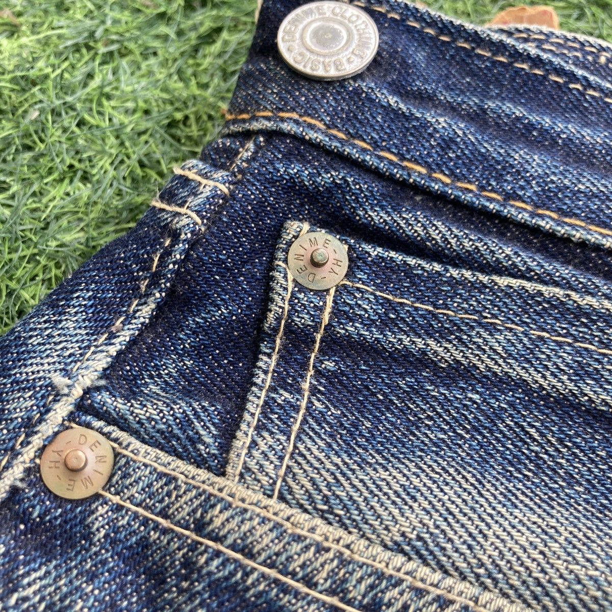Denime VINTAGE DENIME SELVEDGE BUCKLE BACK DISTRESSED JEANS Size US 29 - 14 Thumbnail