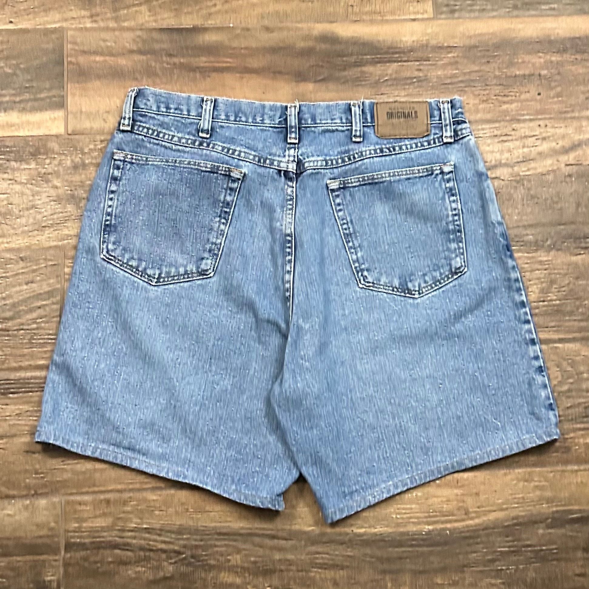 Vintage × Wrangler Vintage Y2K Wrangler denim shorts Size US 36 / EU 52 - 1 Thumbnail