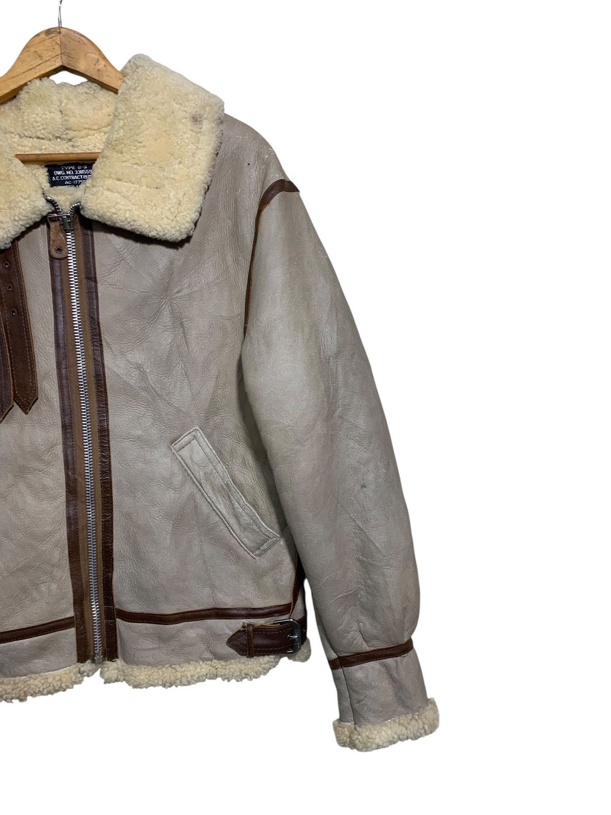 Avirex 🔥VTG AVIREX TYPE B-3 SHEEPSKIN LEATHER JACKET Size US M / EU 48-50 / 2 - 3 Thumbnail
