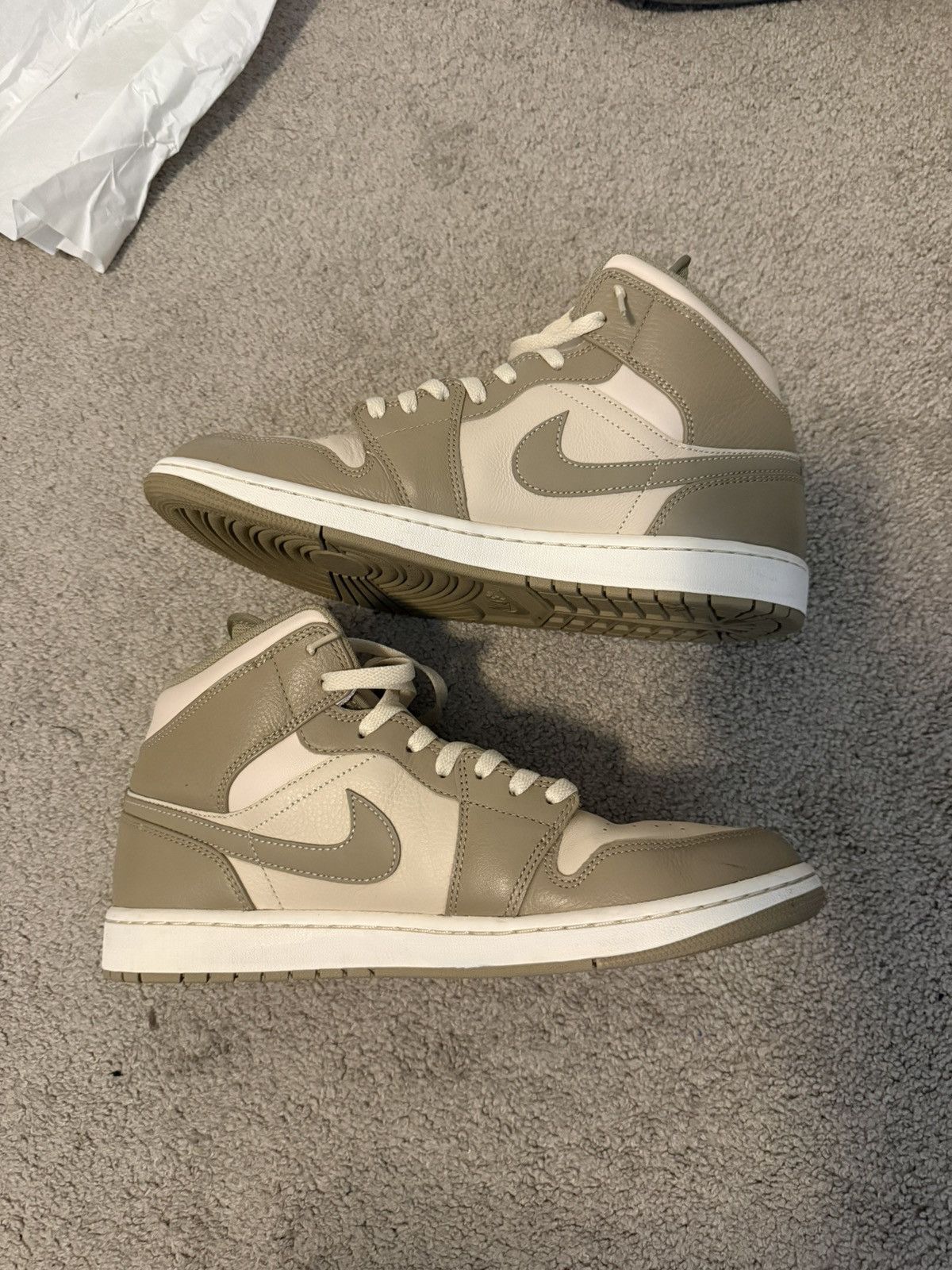 Jordan Brand Jordan 1 mid Size US 12 / EU 45 - 1 Thumbnail