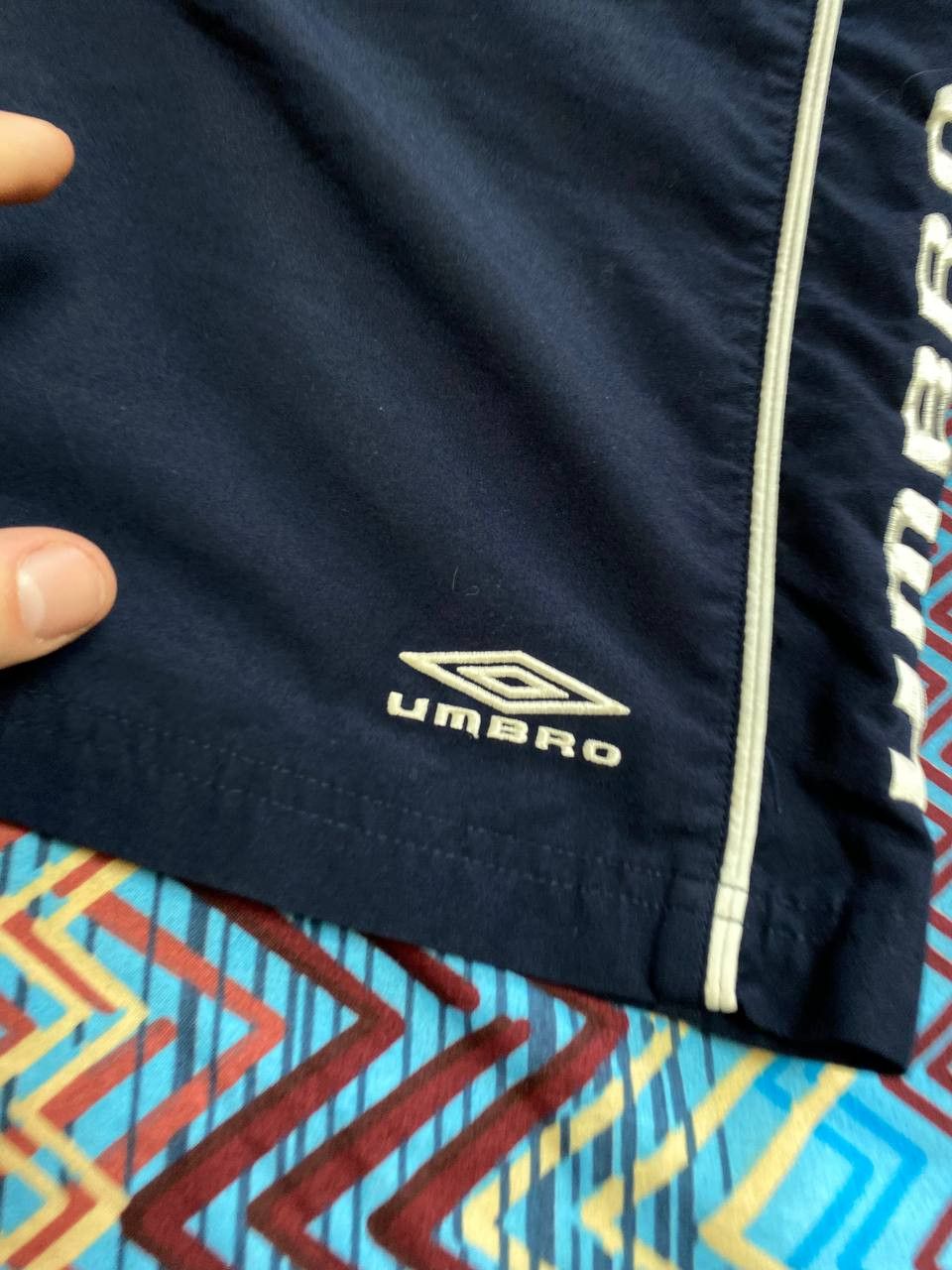 Umbro blue shorts streetwear Vintage big logo Umbro Y2K Size US 34 / EU 50 - 4 Thumbnail