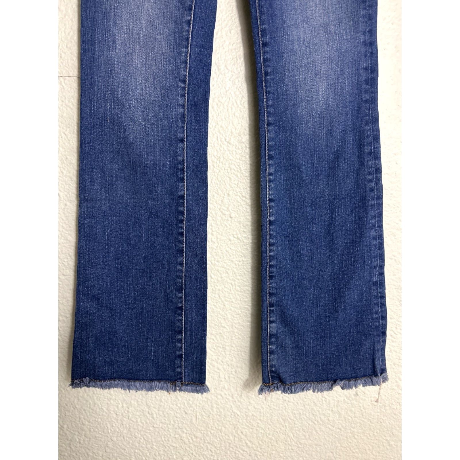 Free People Free People Jeans Women 24 Blue Slim Flared Raw Hem Medium Wash 24x30 Womens Size 42" / US 20 - 2 Thumbnail