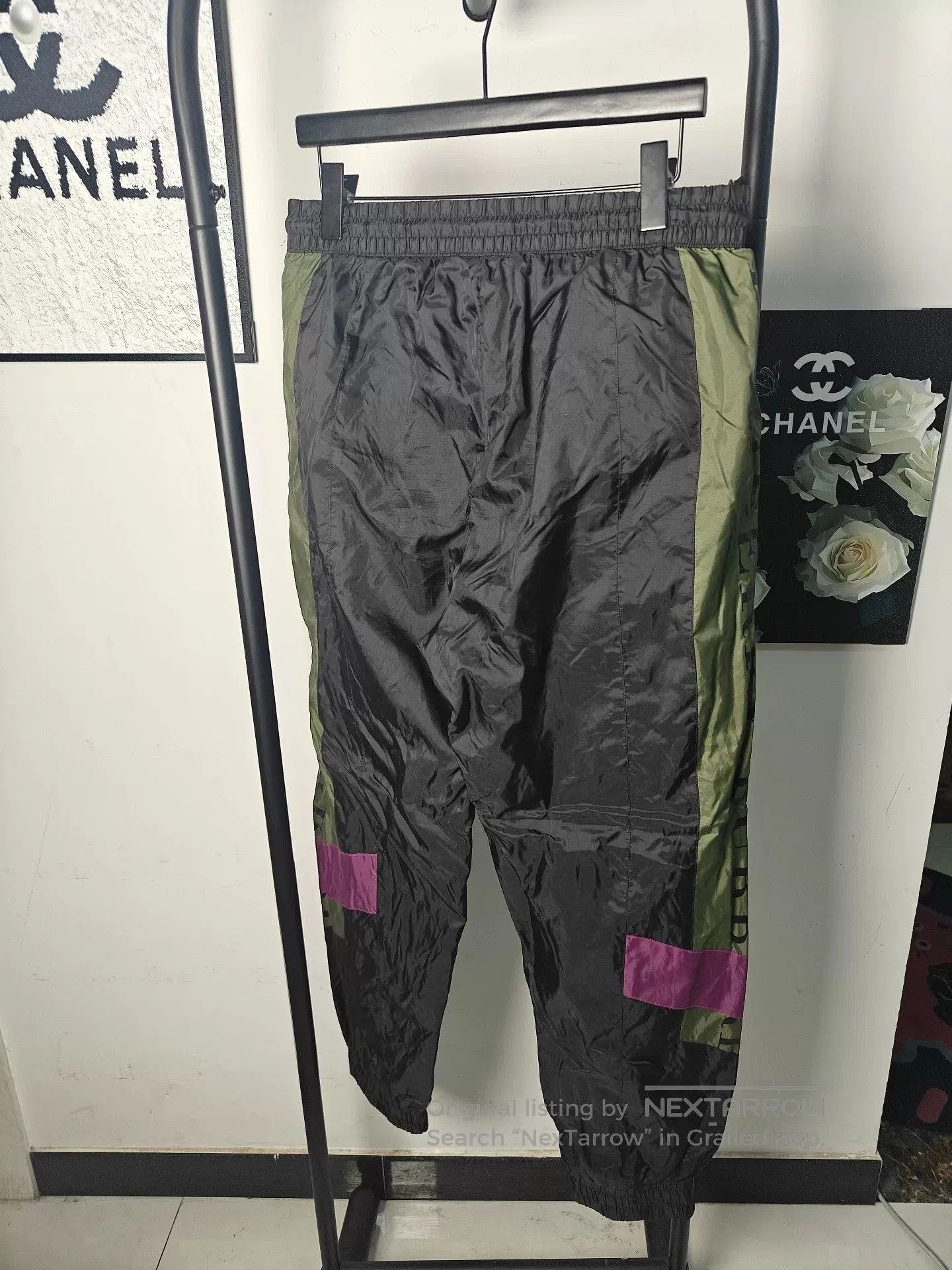 Burberry Burberry Nylon Pants in Excellent Condition. Size US 32 / EU 48 - 2 Thumbnail