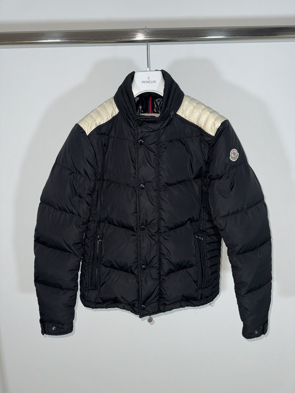 Moncler Moncler Jacket Austin Size 3 (M/L) Black Size US L / EU 52-54 / 3 - 1 Thumbnail